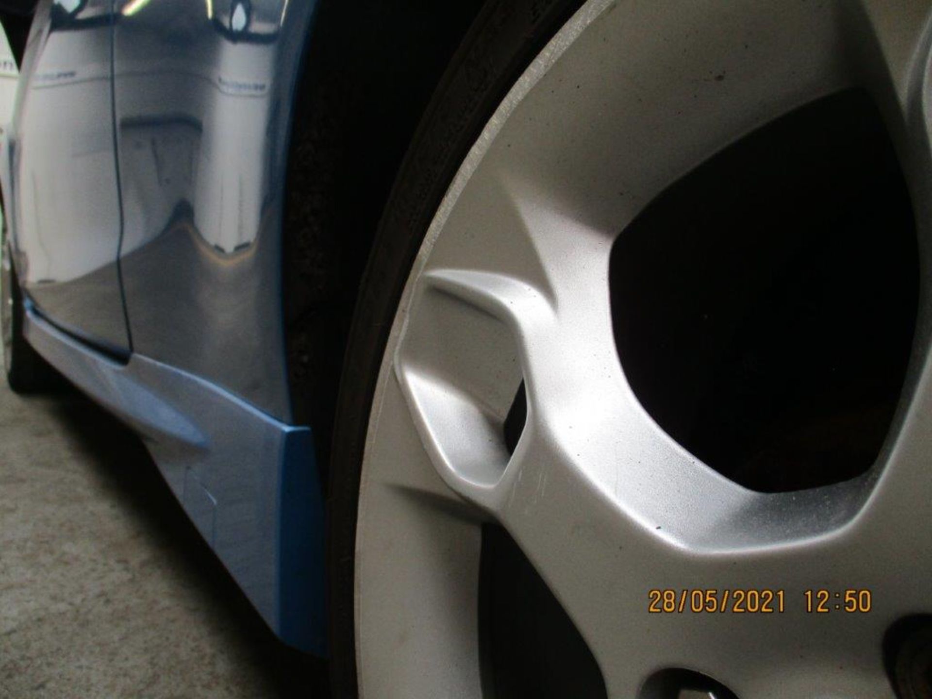 59 09 Ford Fiesta Zetec S 120 - Image 12 of 25