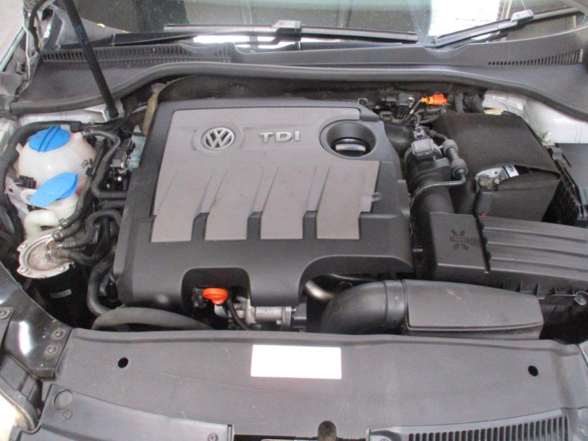 59 10 VW Golf SE TDi - Image 6 of 22