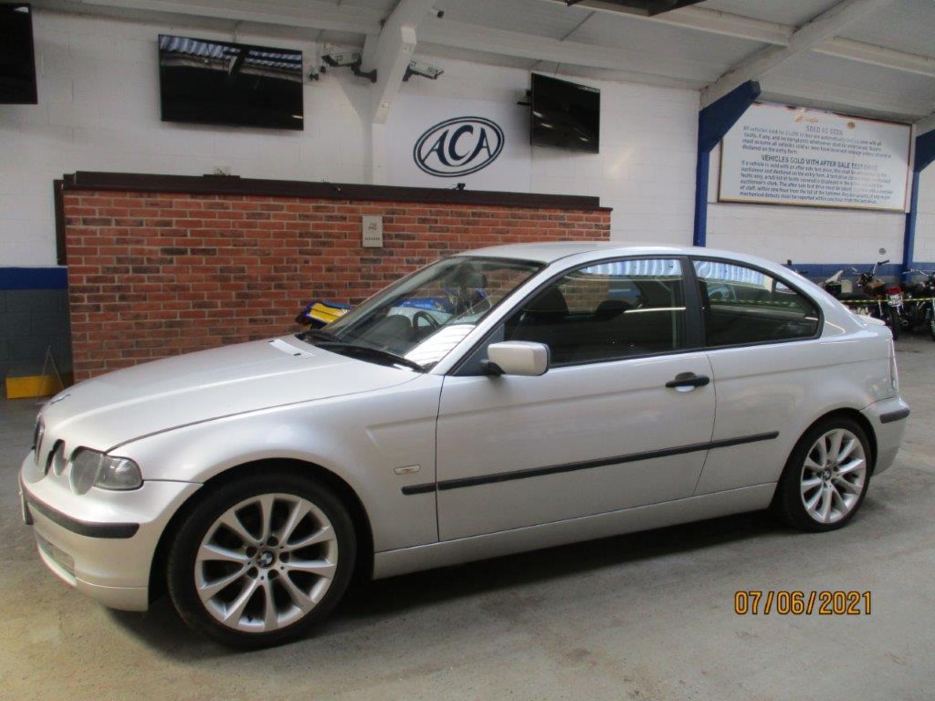 52 03 BMW 316TI SE Compact