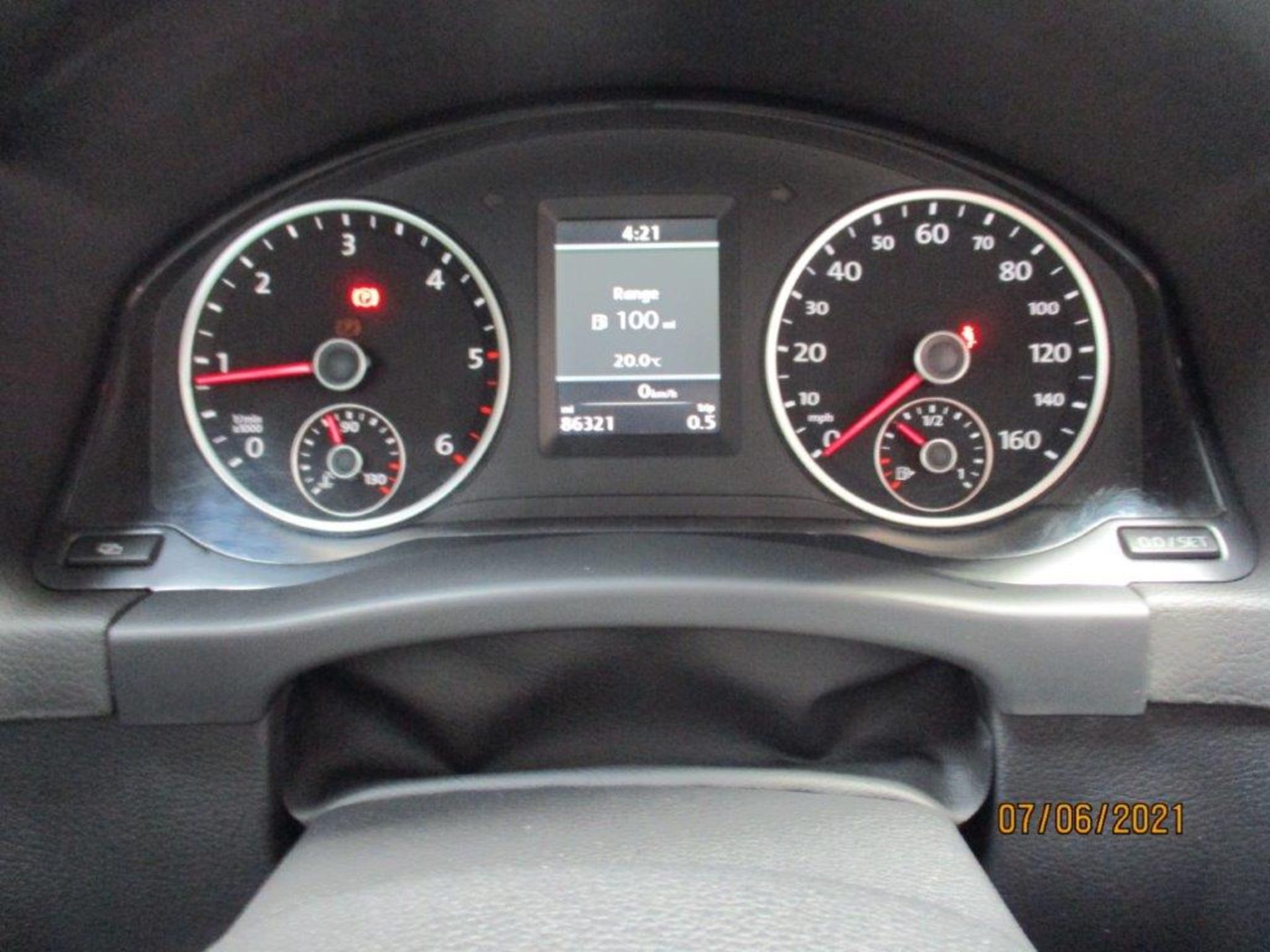 61 11 VW Tiguan Sport TDI 4Motion - Image 16 of 19