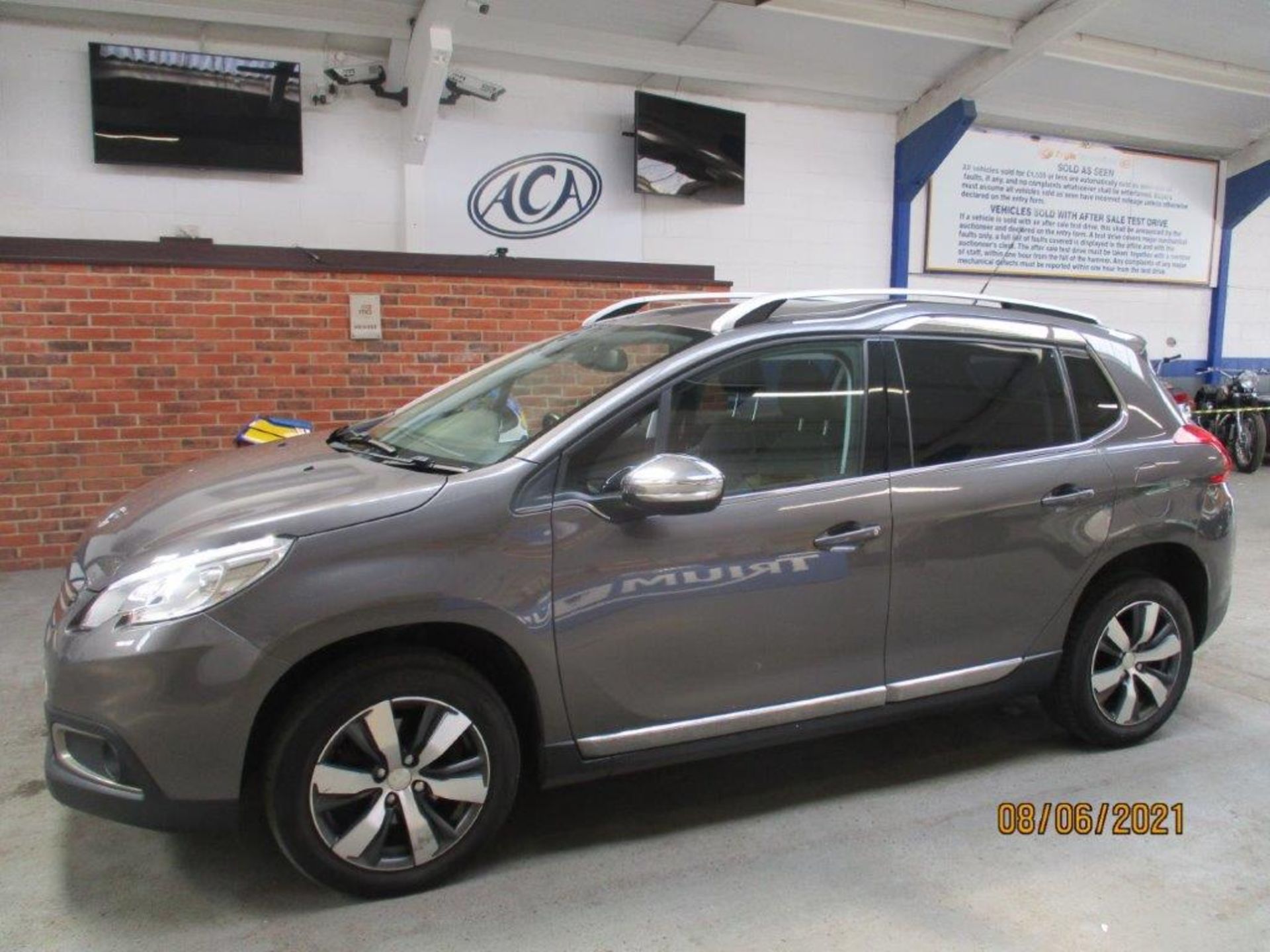 15 15 Peugeot 2008 Allure E-HDI