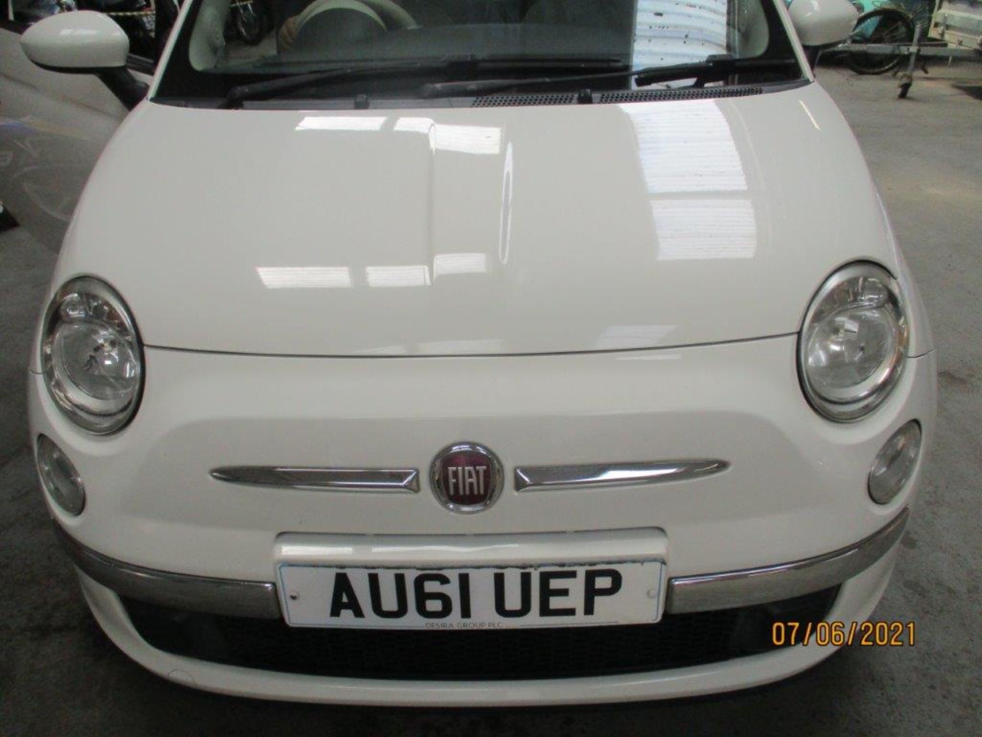 61 11 Fiat 500 Lounge - Image 3 of 15