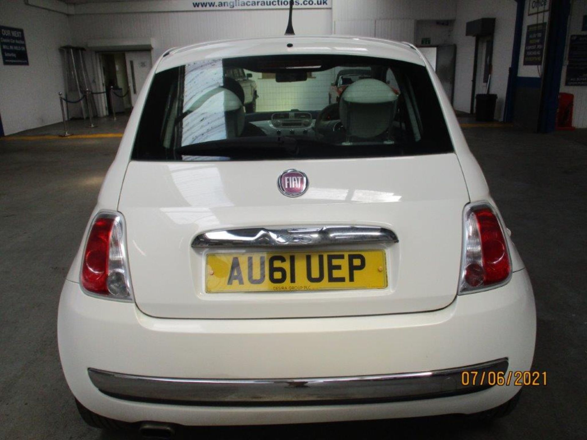 61 11 Fiat 500 Lounge - Image 4 of 15