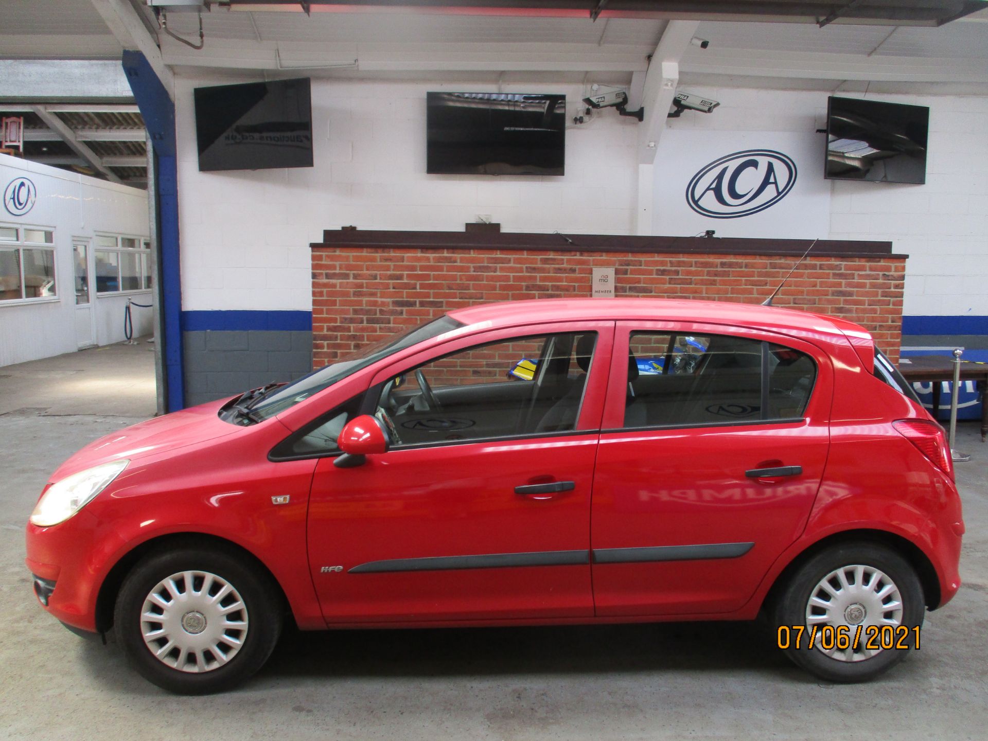 57 08 Vauxhall Corsa Life - Image 3 of 18