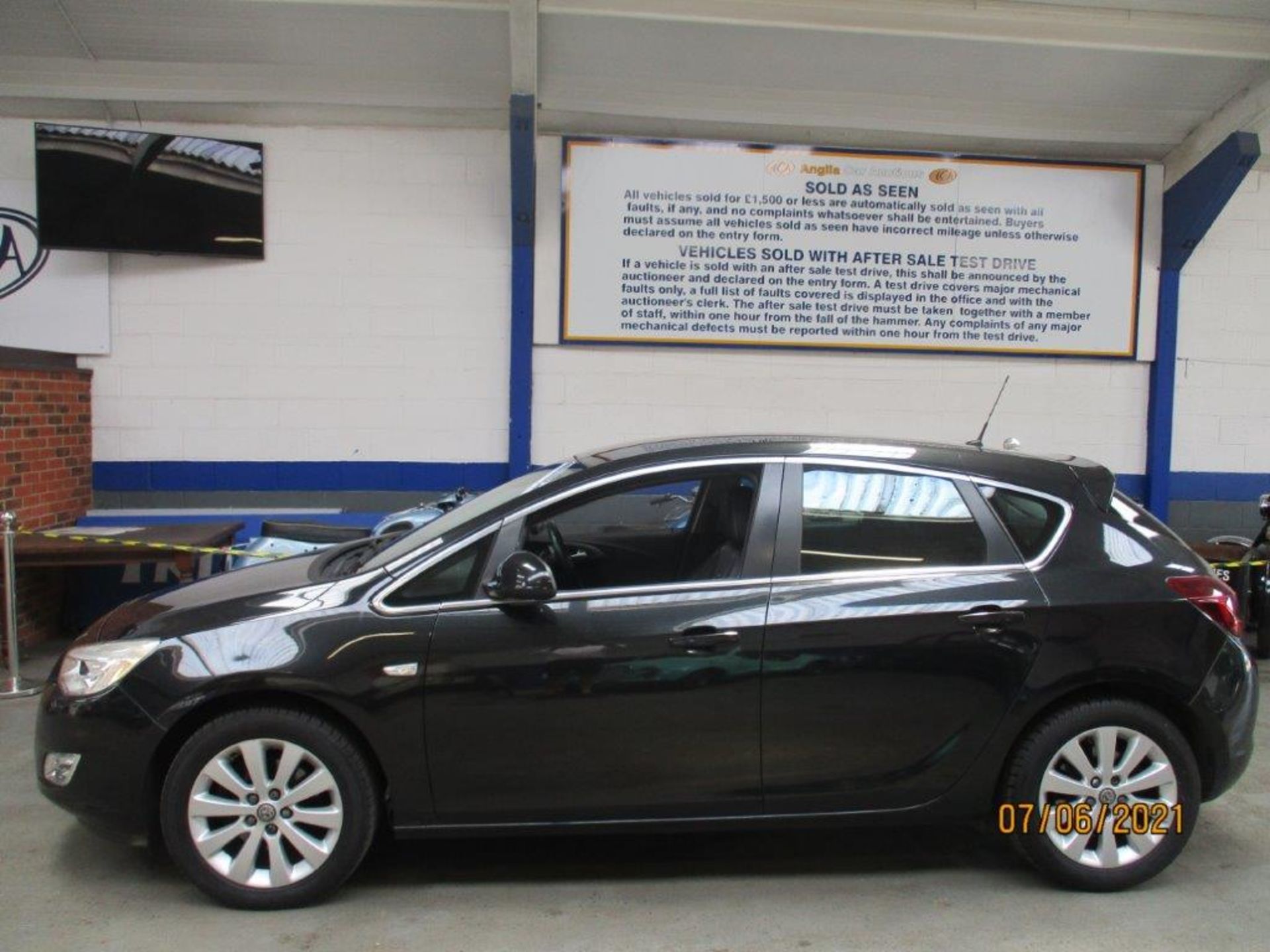 61 11 Vauxhall Astra Elite CDTI - Image 2 of 16