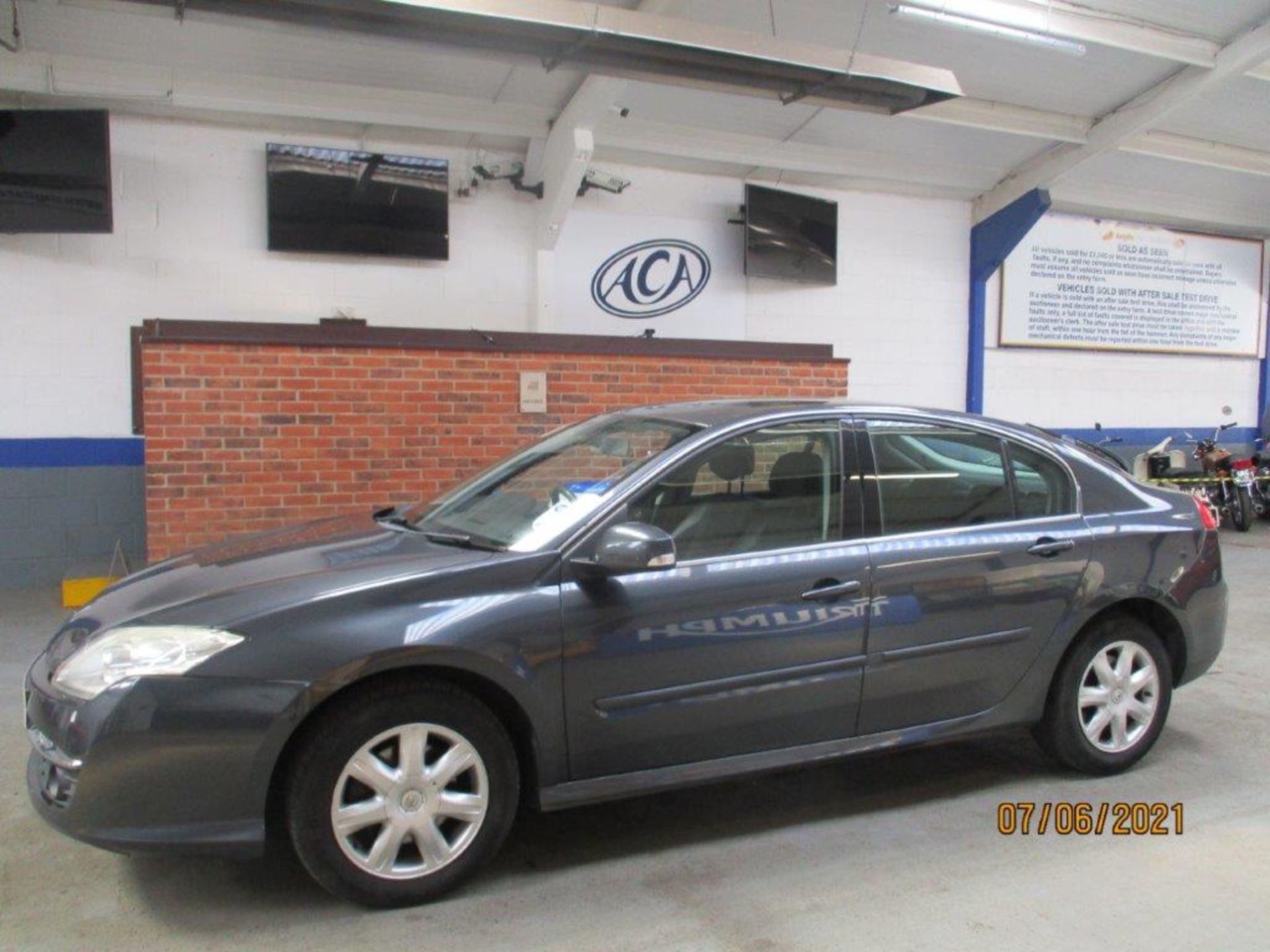 58 08 Renault Laguna Dyn DCI 150