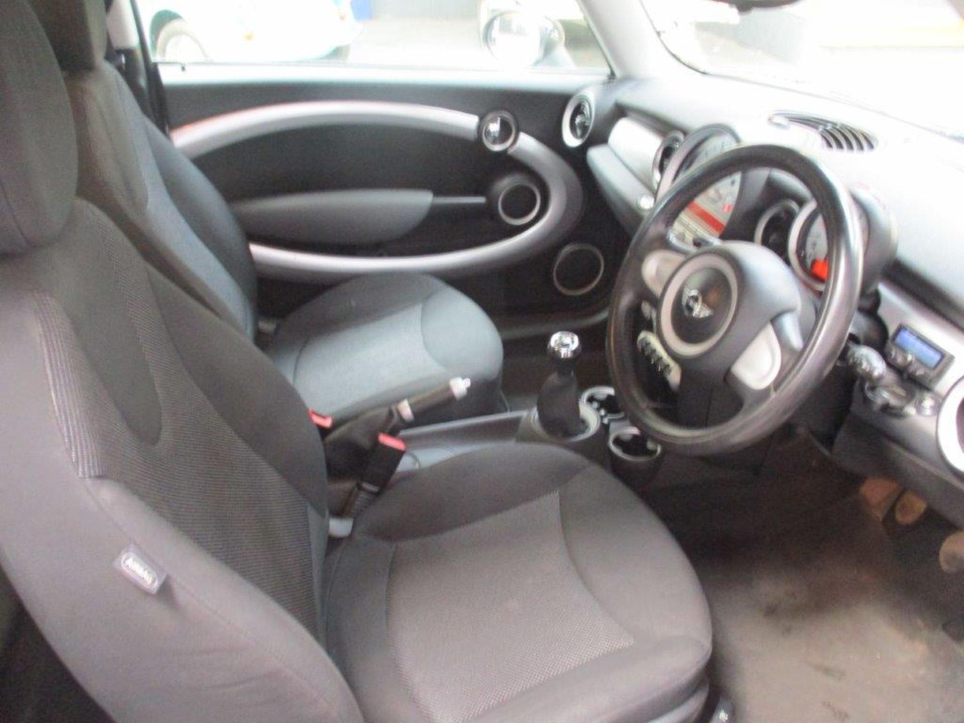 08 08 Mini Cooper D Clubman - Image 17 of 18