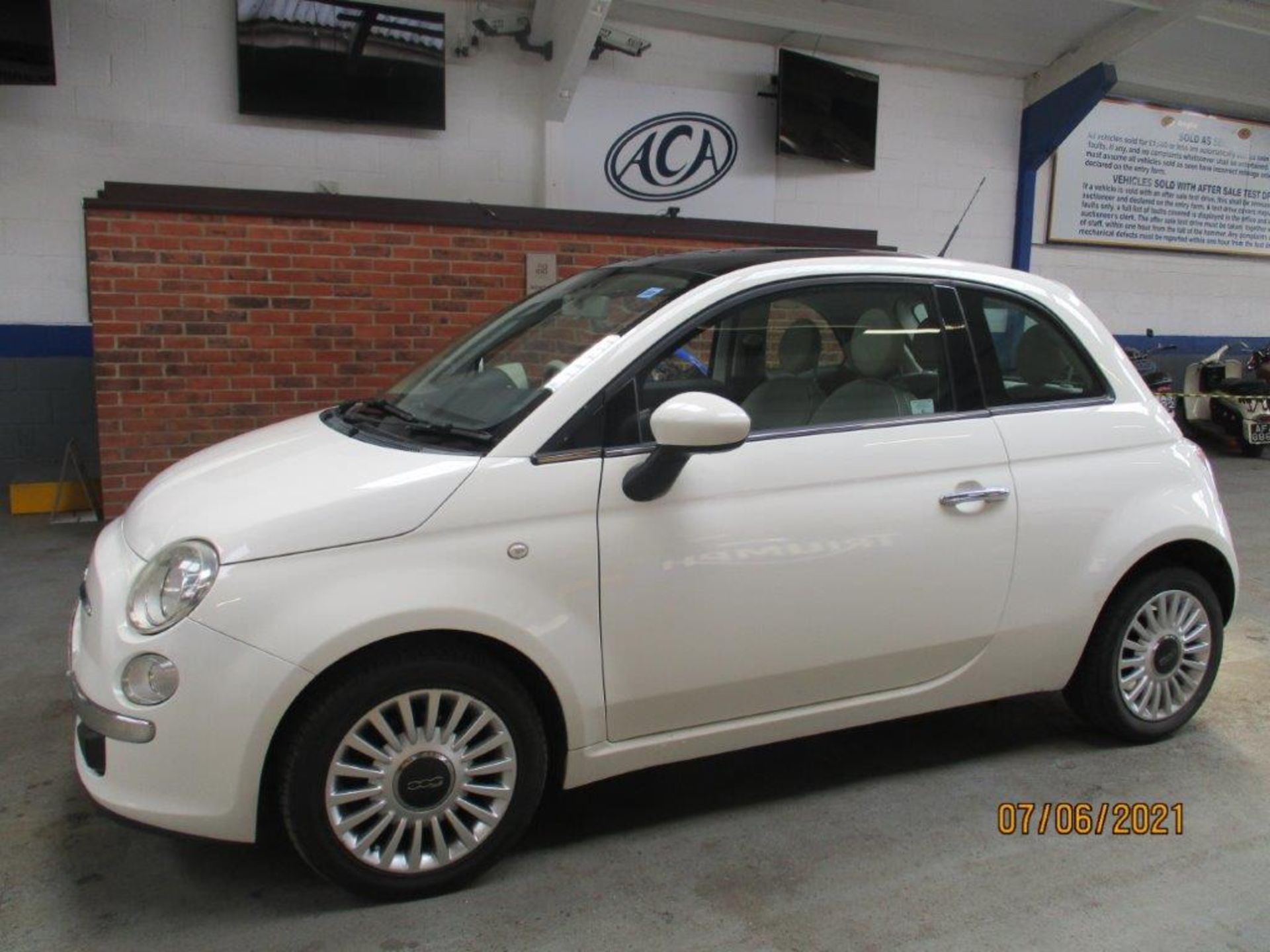 61 11 Fiat 500 Lounge