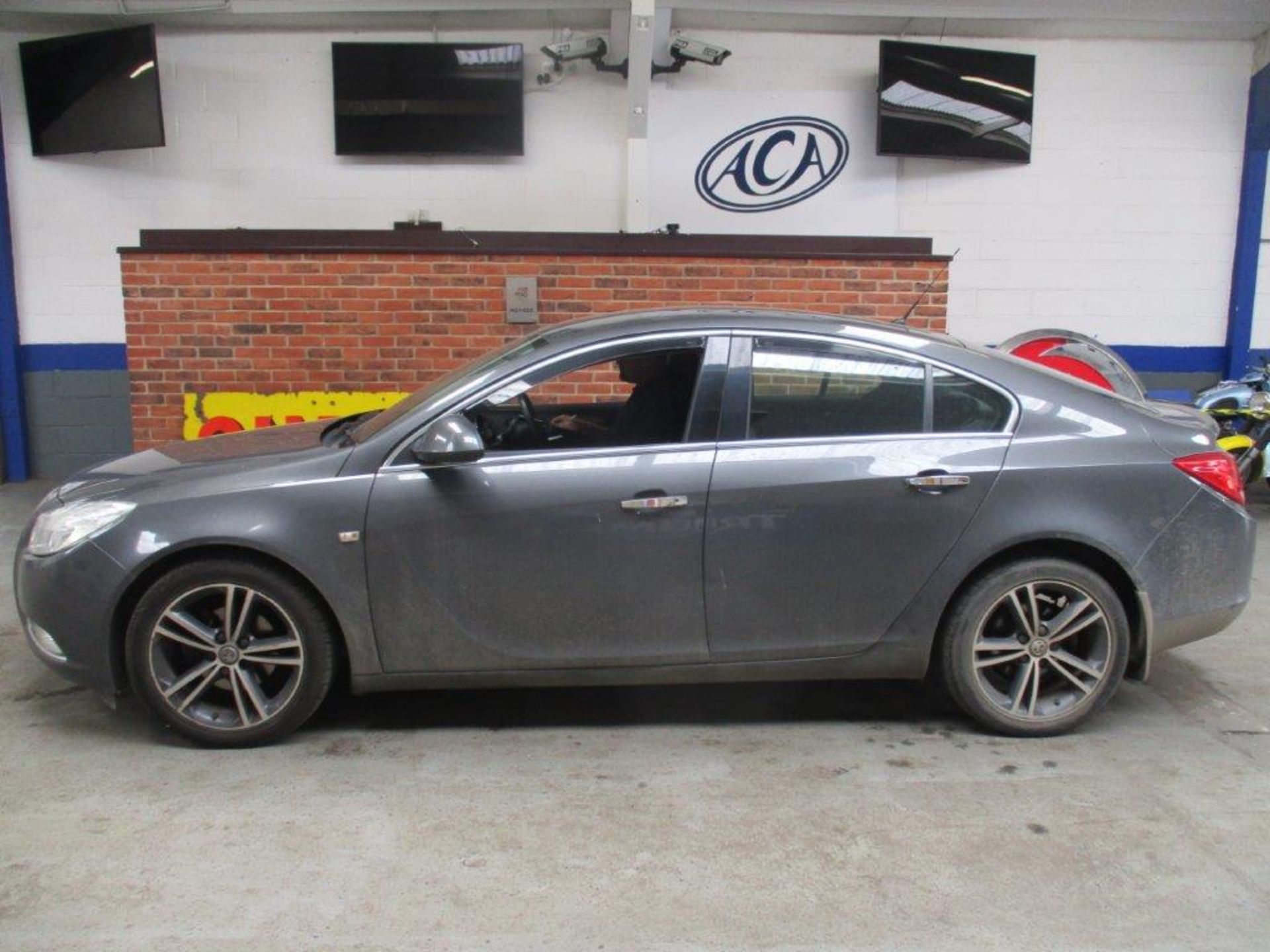 10 10 Vauxhall Insignia Exclusiv - Image 6 of 17