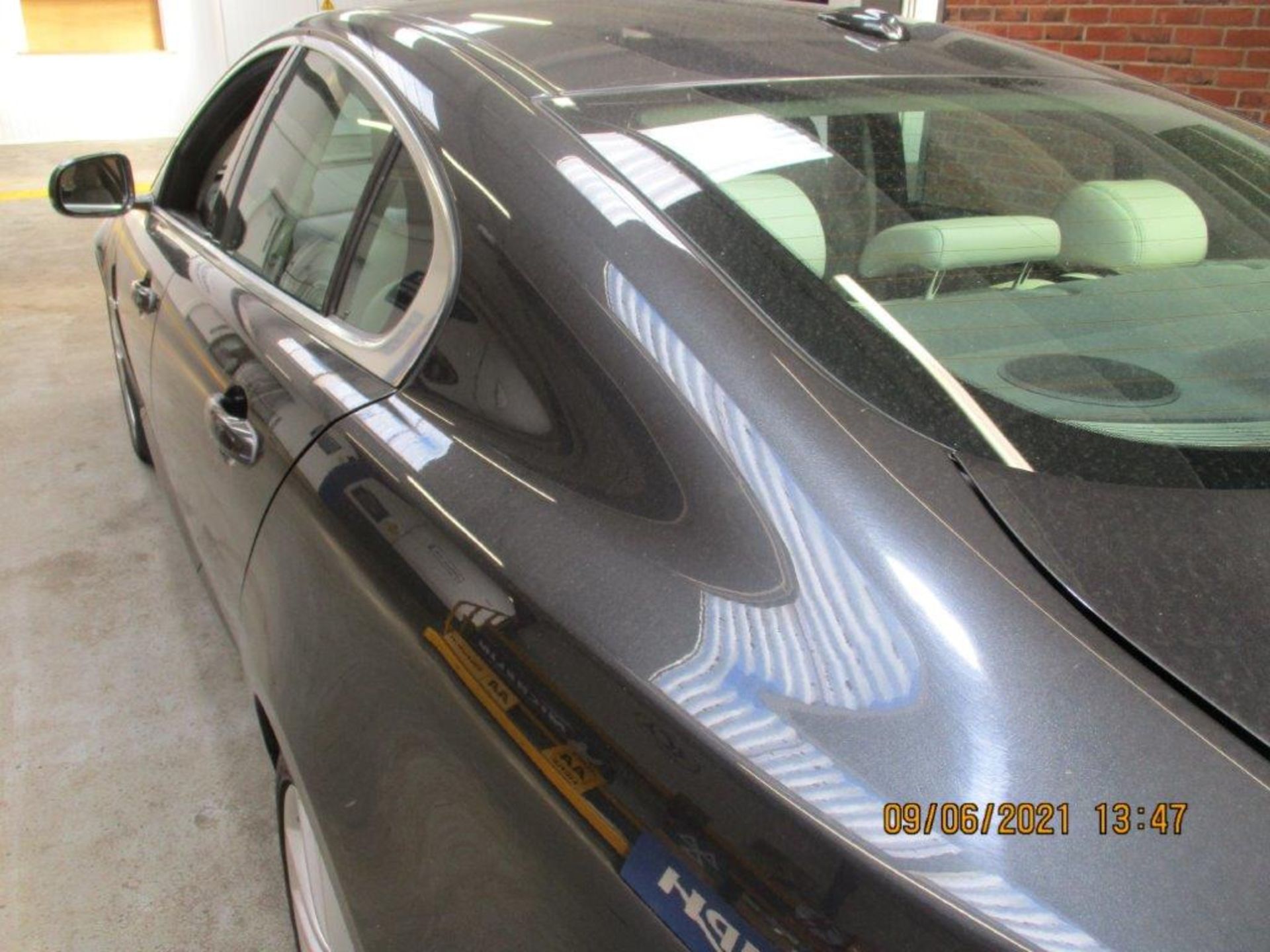 11 11 Jaguar XF S Portfolio V6 Auto - Image 4 of 26