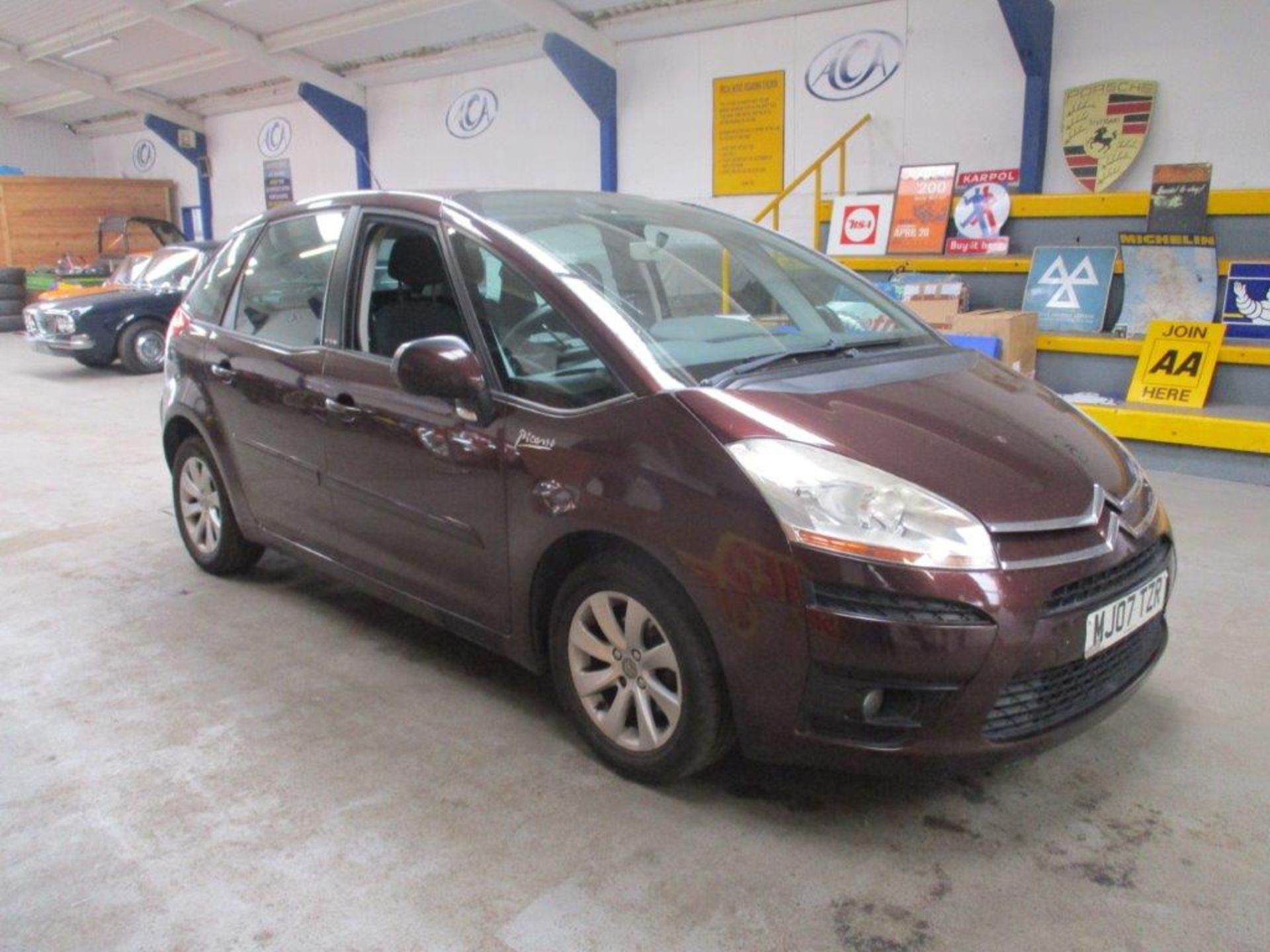 07 07 Citroen C4 Picasso 5 VTR+ HDI - Image 4 of 25