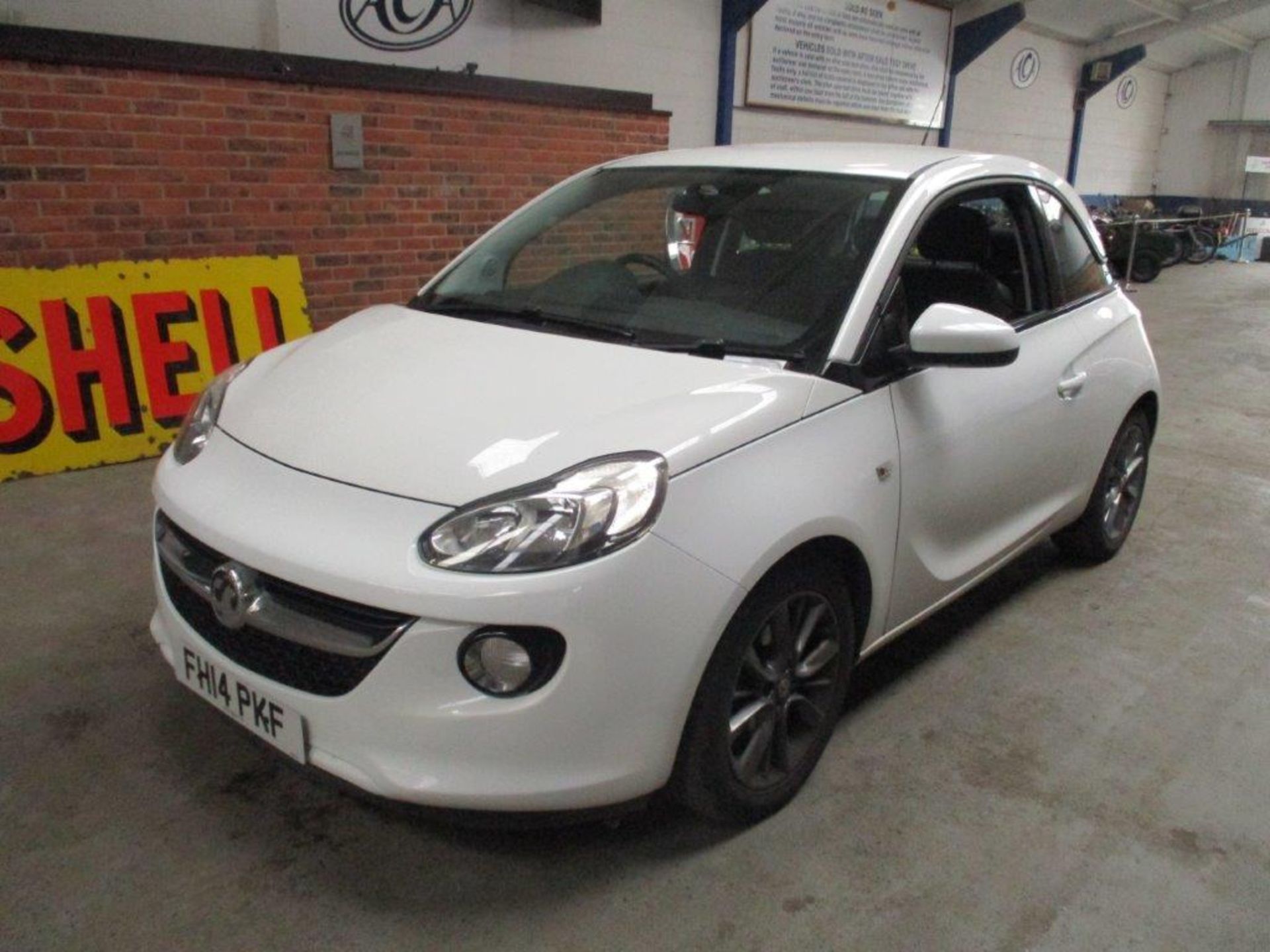 14 14 Vauxhall Adam Jam