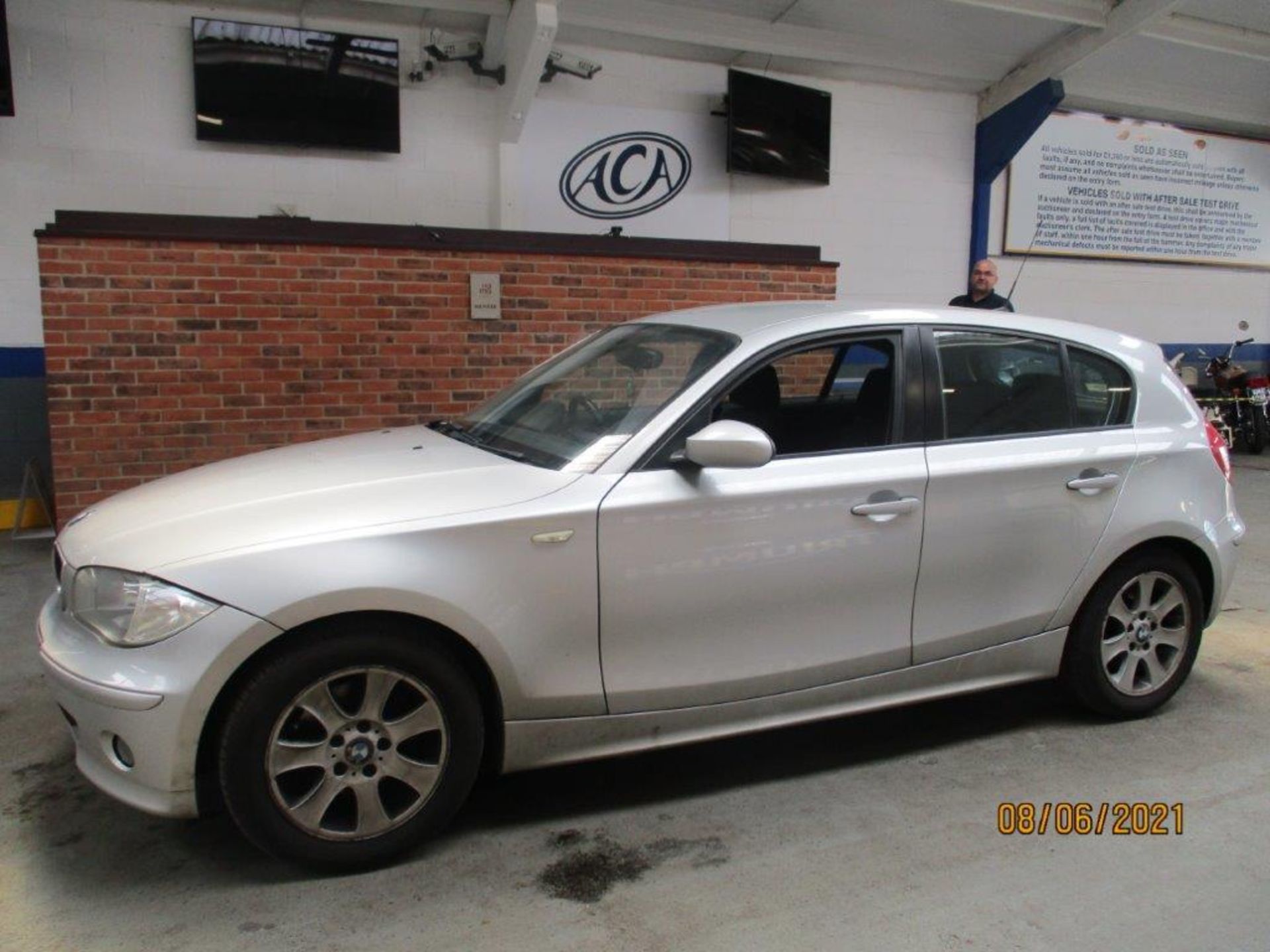 05 05 BMW 120I SE