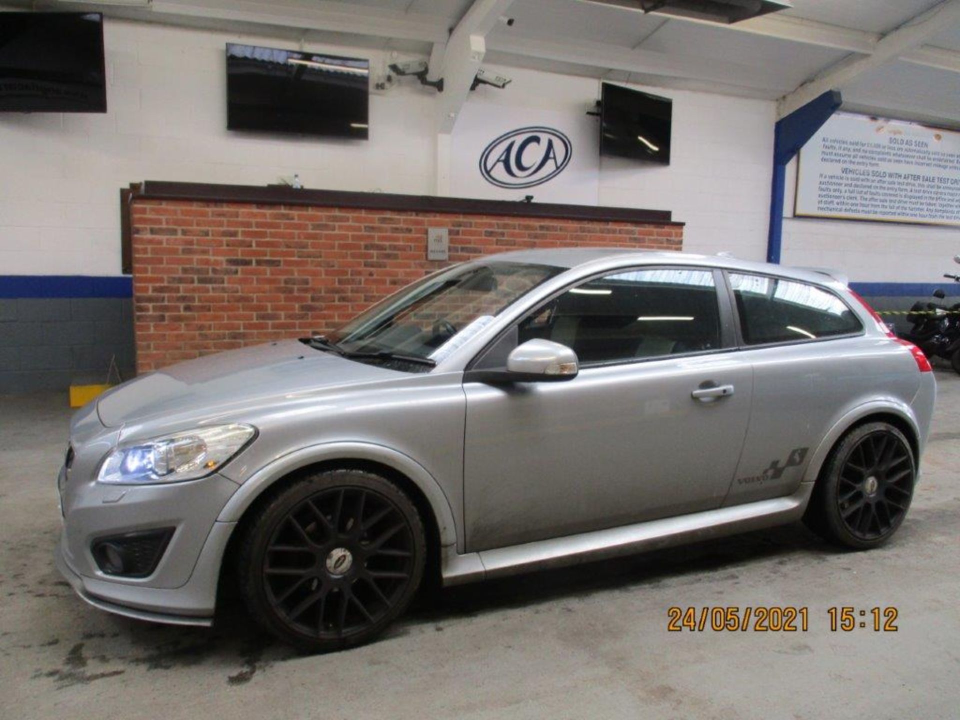 61 11 Volvo C30 R-Design D2