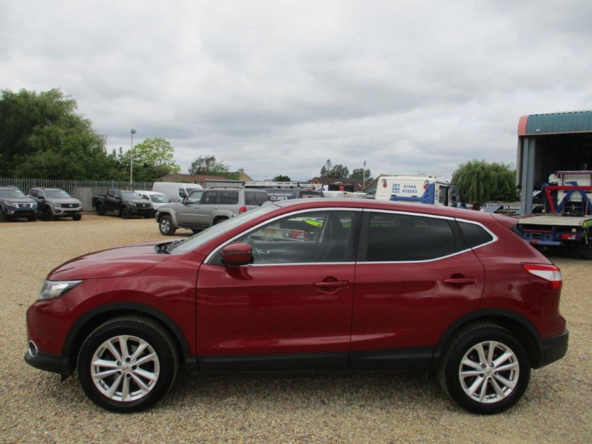 64 14 Nissan Qashqai Acenta Premium - Image 2 of 20