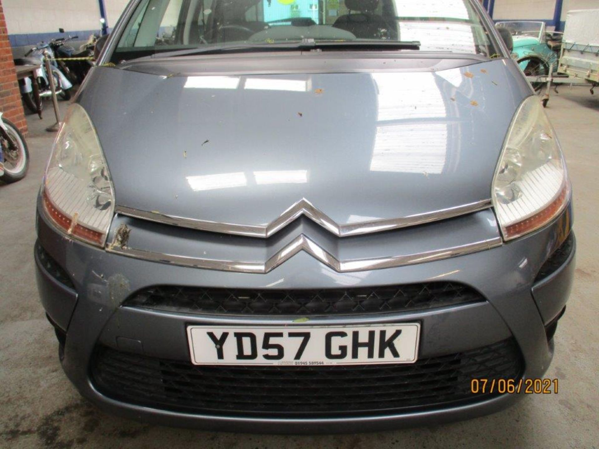 57 07 Citroen C4 Picasso 5 VTR+ HDI - Image 2 of 17