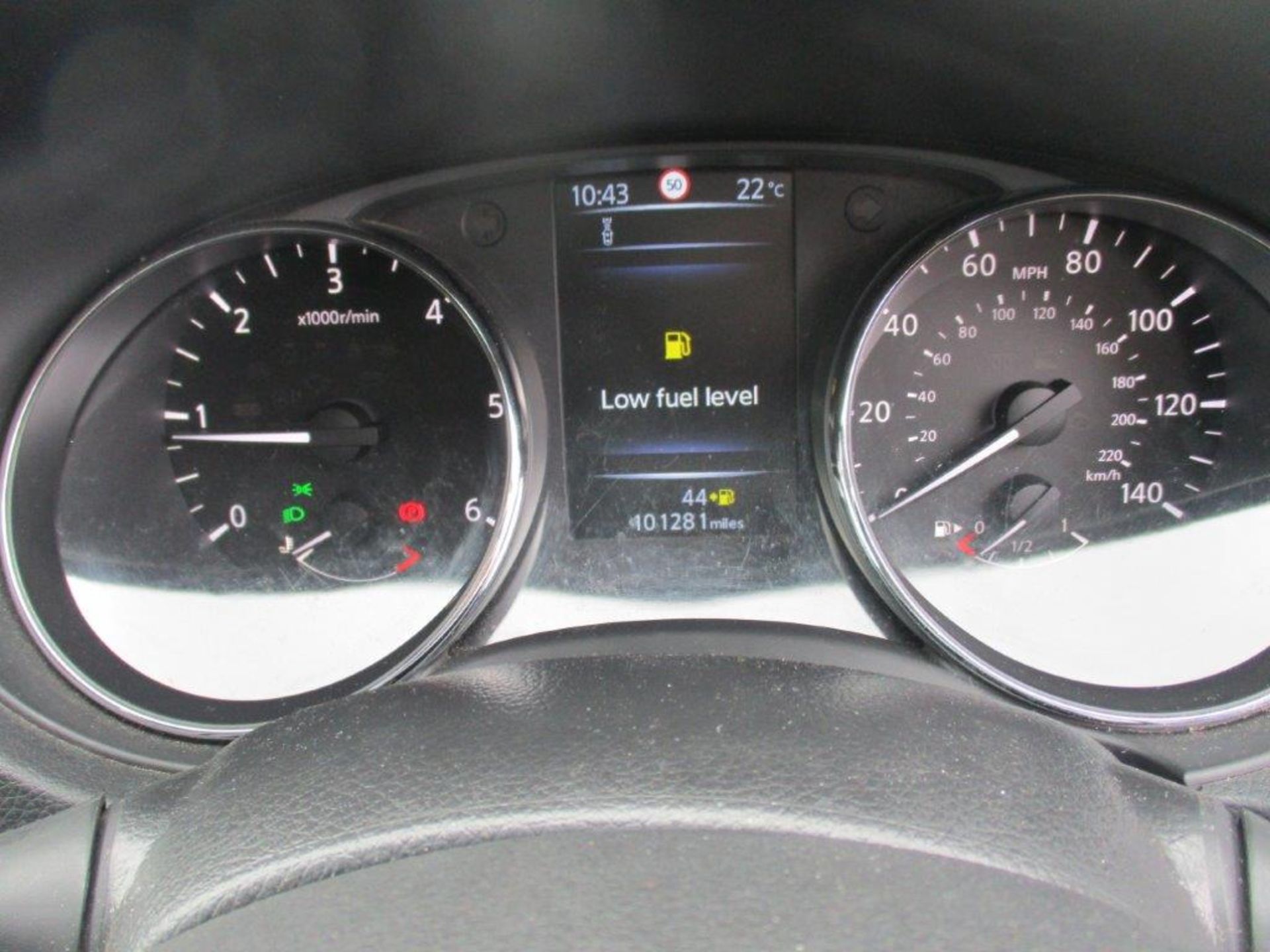 64 14 Nissan Qashqai Acenta Premium - Image 15 of 20