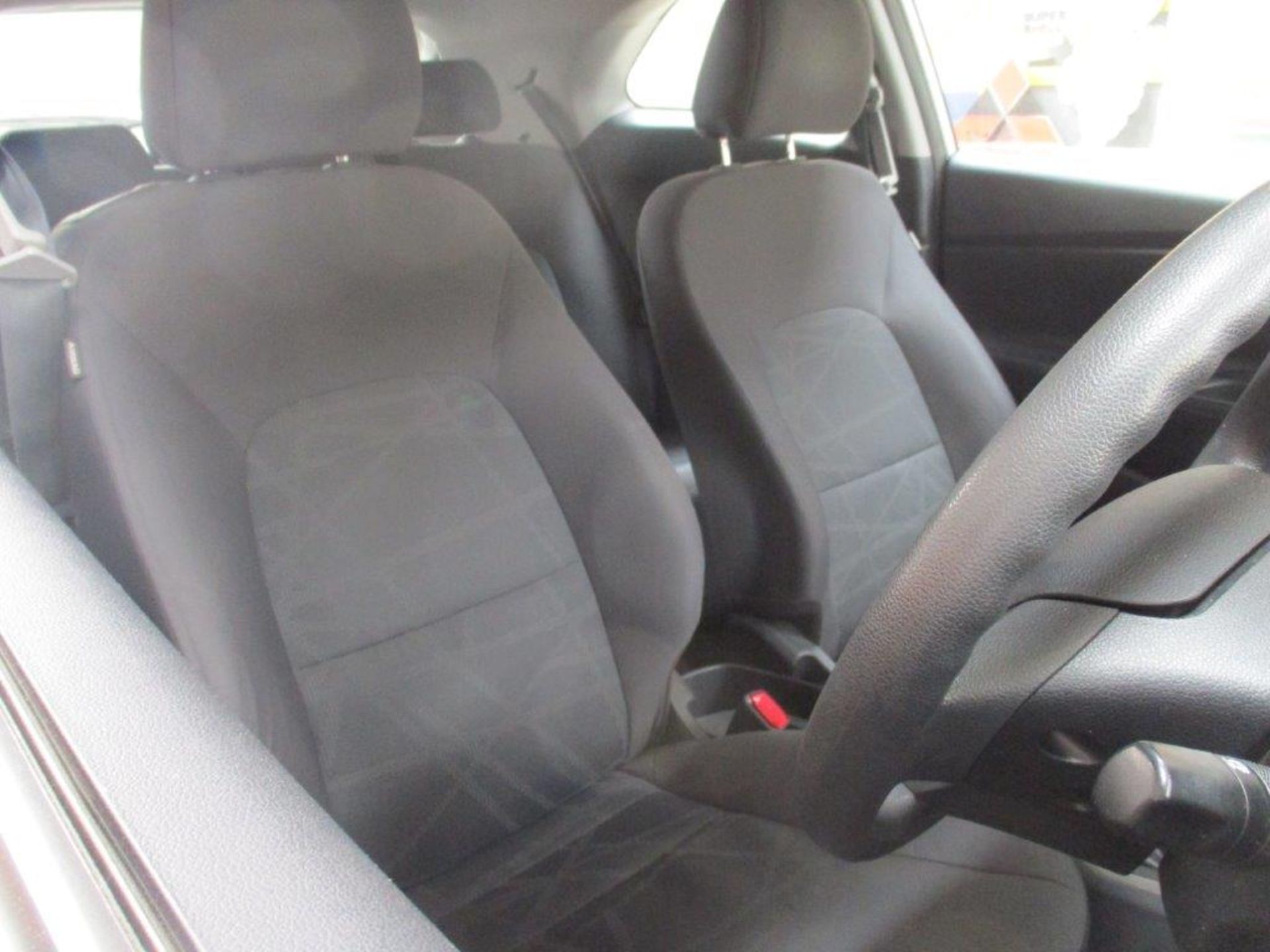 12 12 Kia Rio 1 3dr - Image 15 of 19