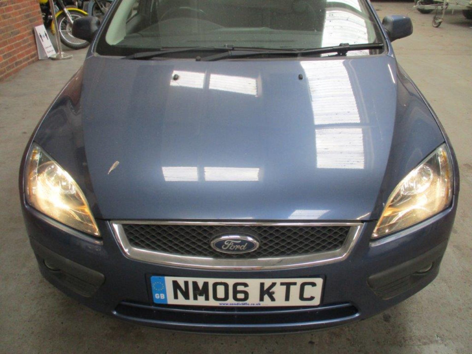 06 06 Ford Focus Zetec Climate - Image 3 of 18