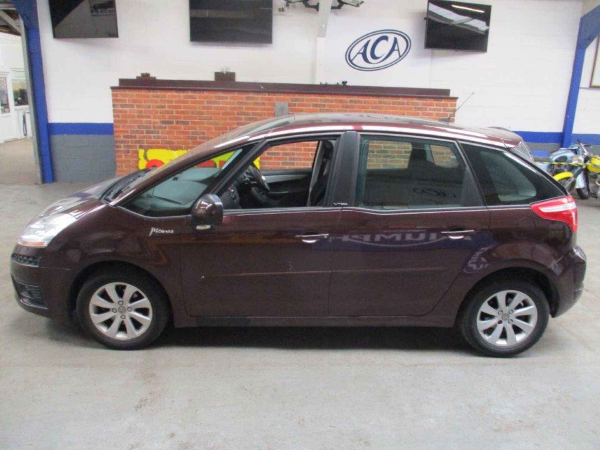 07 07 Citroen C4 Picasso 5 VTR+ HDI - Image 3 of 25