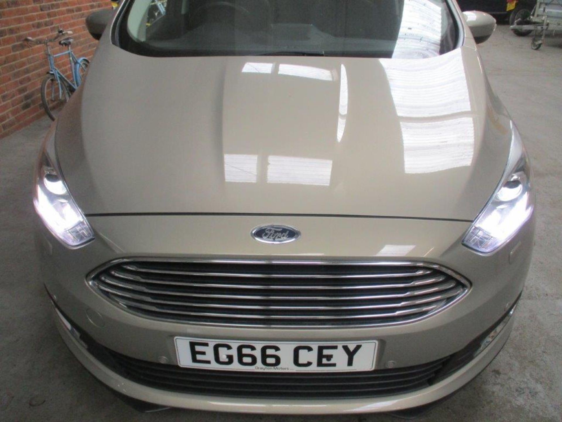 66 17 Ford C-Max Titanium X TDCI - Image 6 of 20