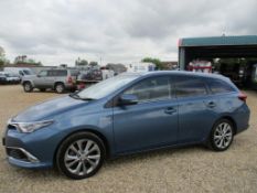 65 15 Toyota Auris Excel Hybrid