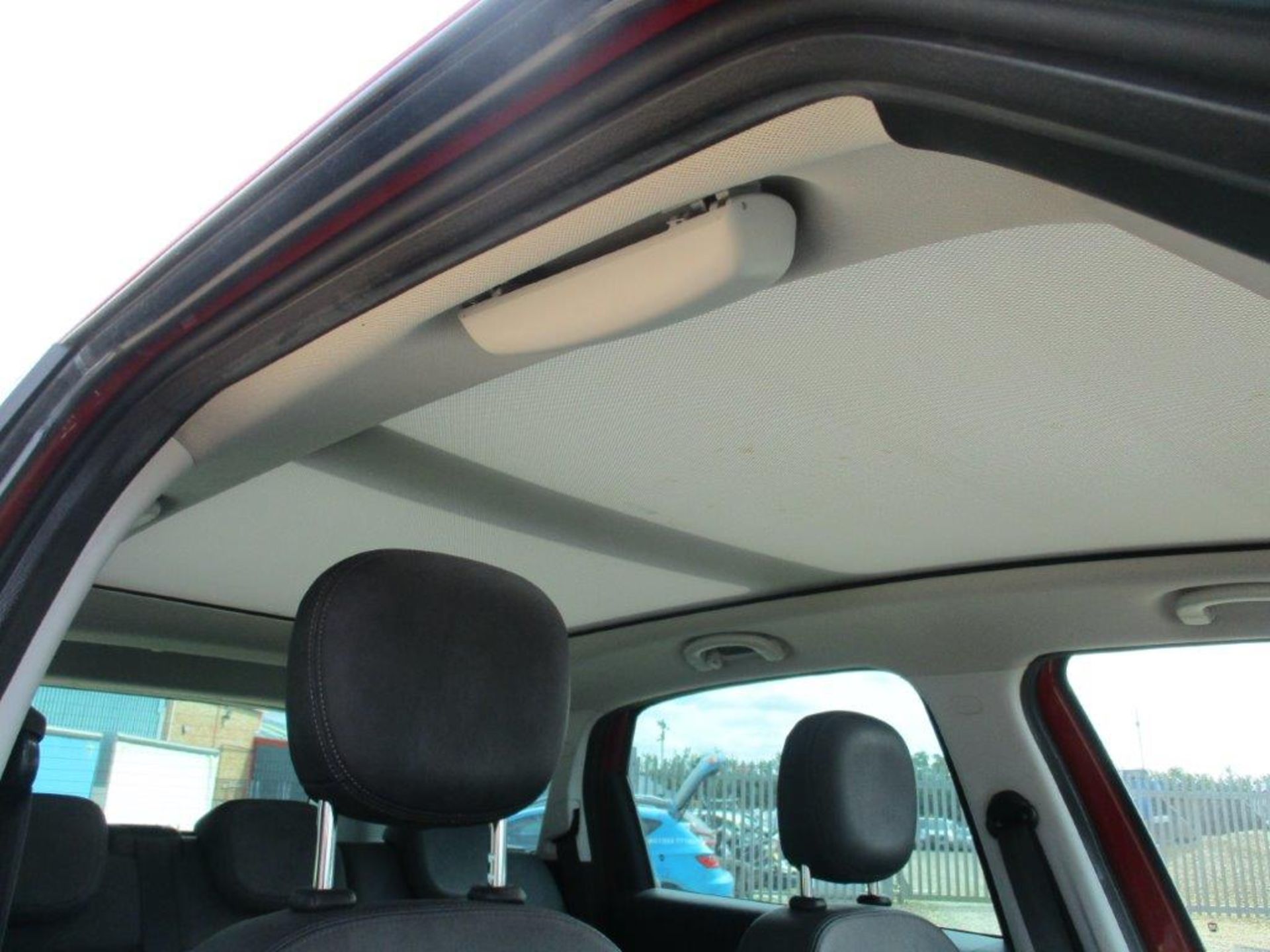 14 14 Fiat 500L MPW Lounge Multijet - Image 15 of 23