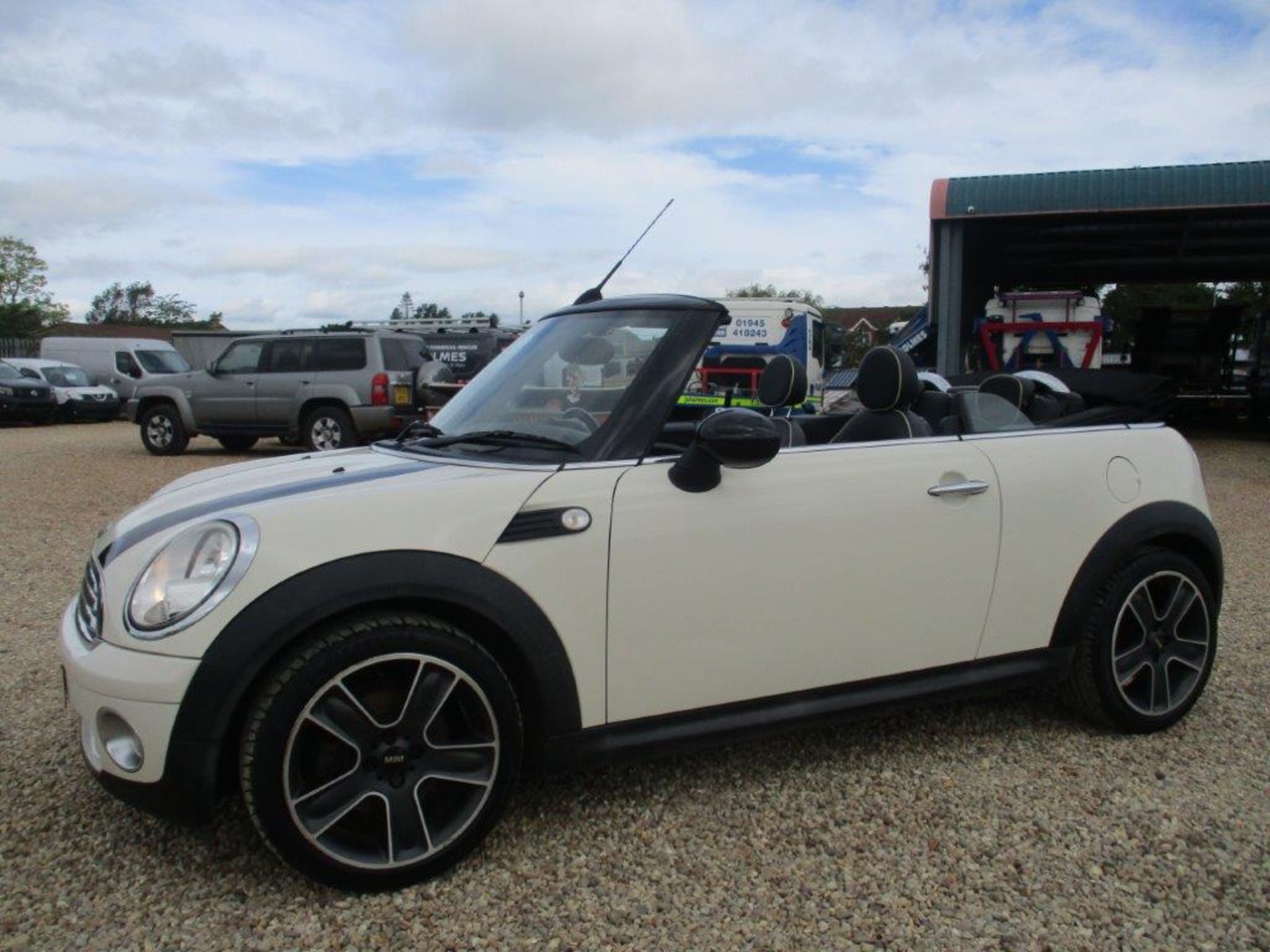 10 10 Mini Cooper - Image 2 of 24