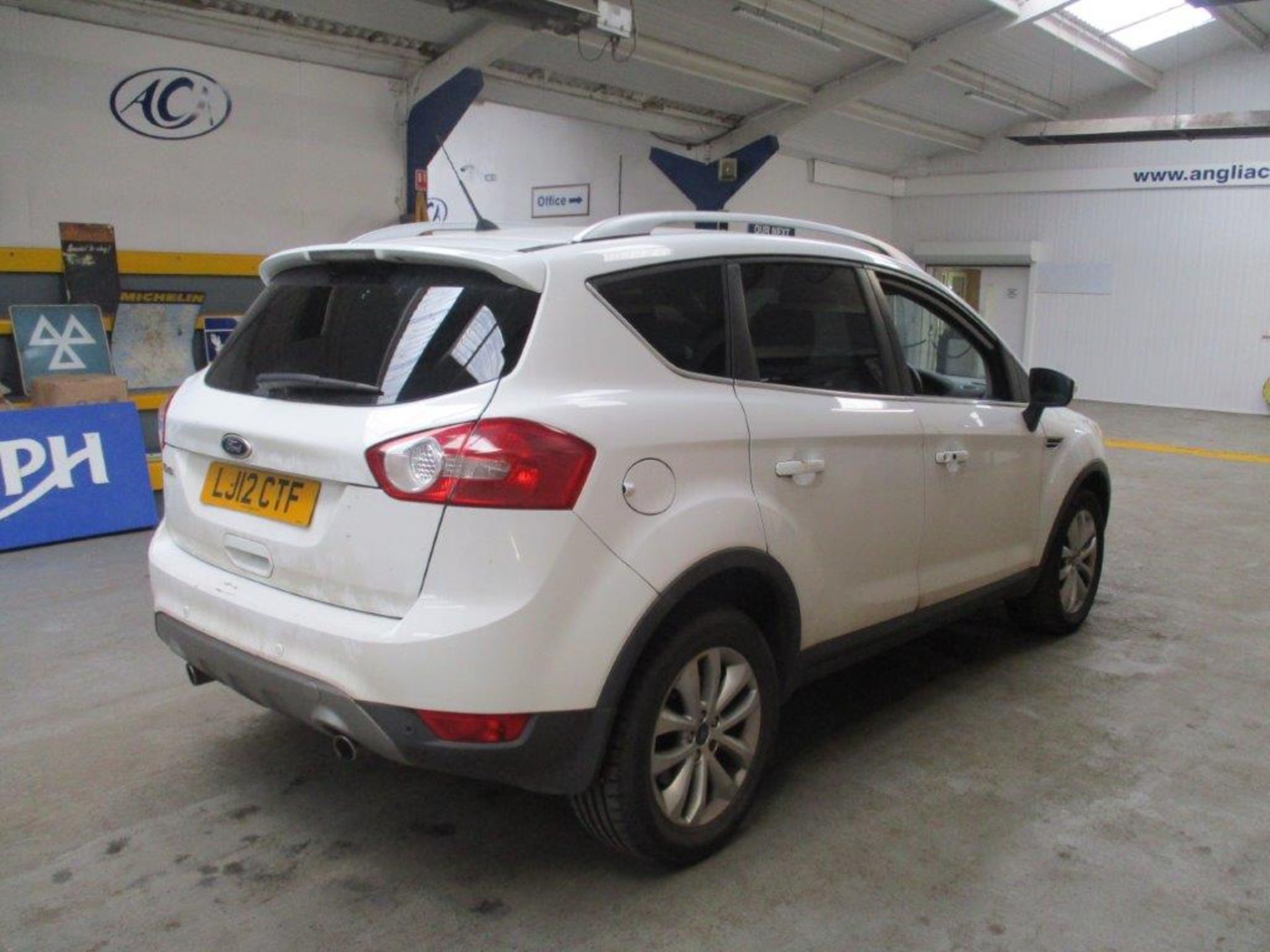 12 12 Ford Kuga Titanium TDCI - Image 4 of 19