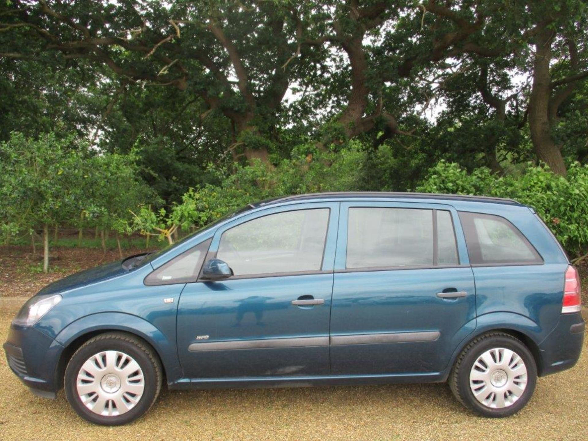 07 57 Vauxhall Zafira Life MPV - Image 2 of 22