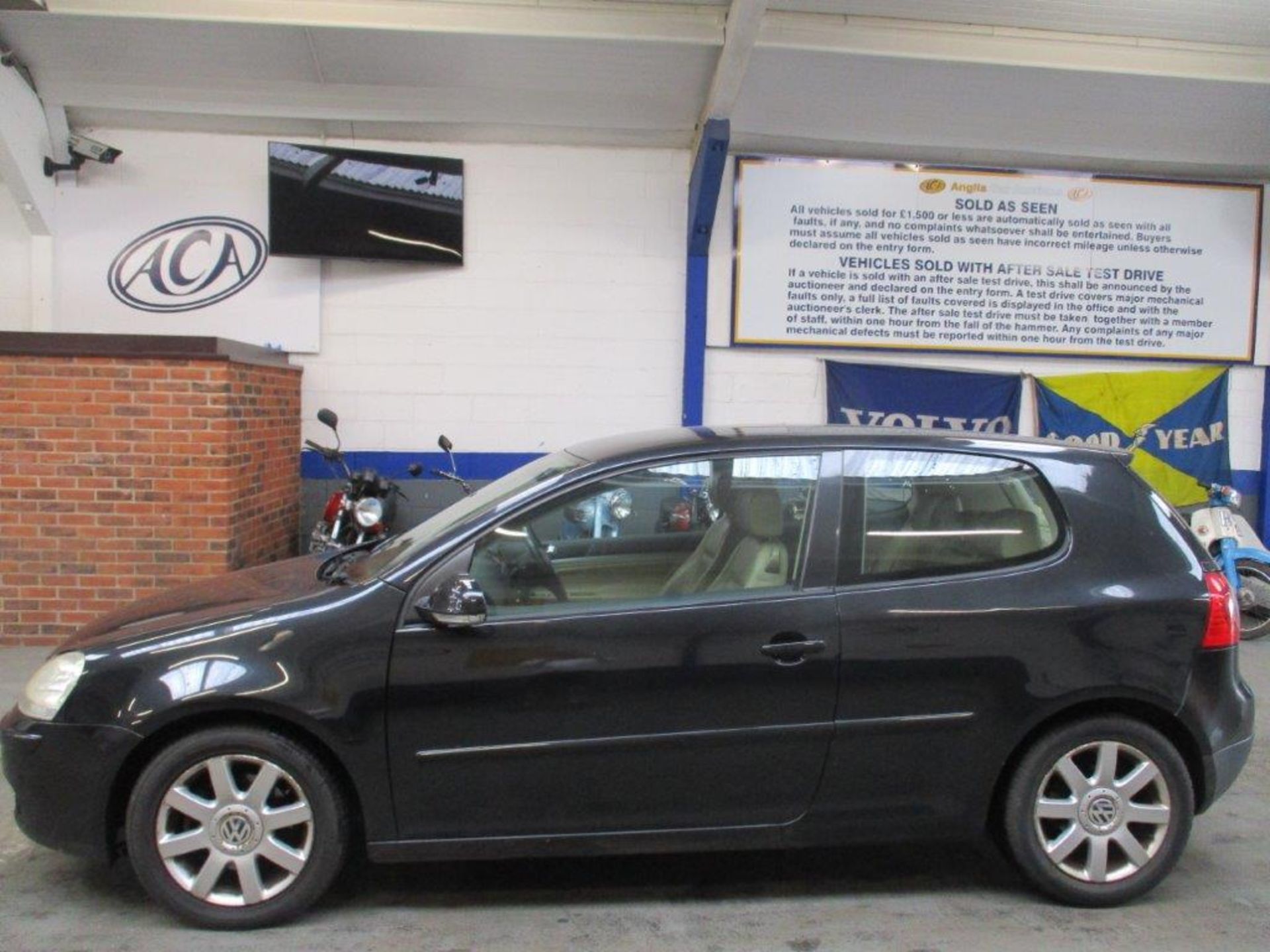 54 04 VW Golf GT TDI - Image 3 of 14