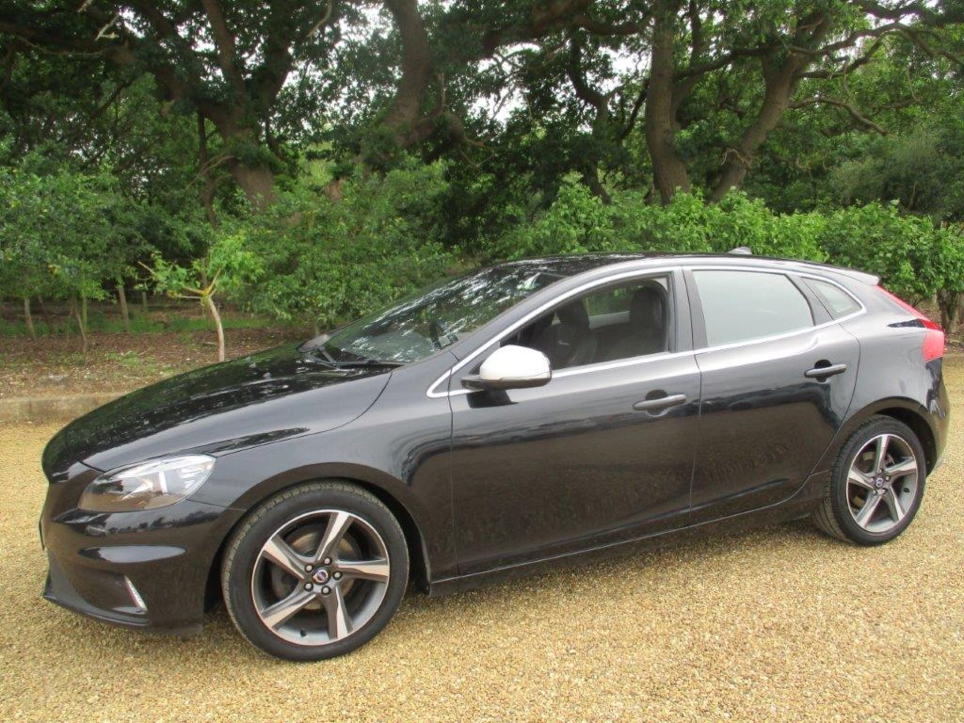 13 63 Volvo V40 R Design D2 5dr