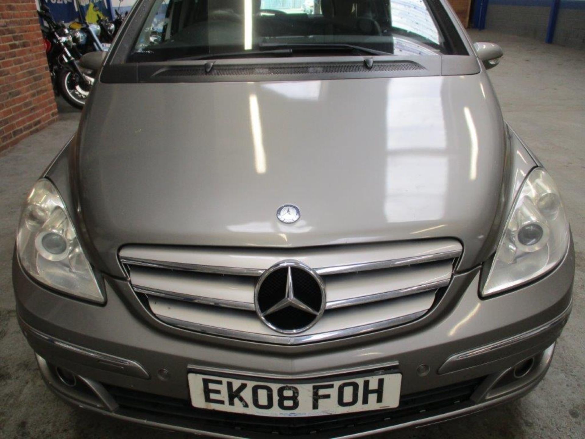 08 08 Merc B180CDI SE CVT - Image 8 of 18