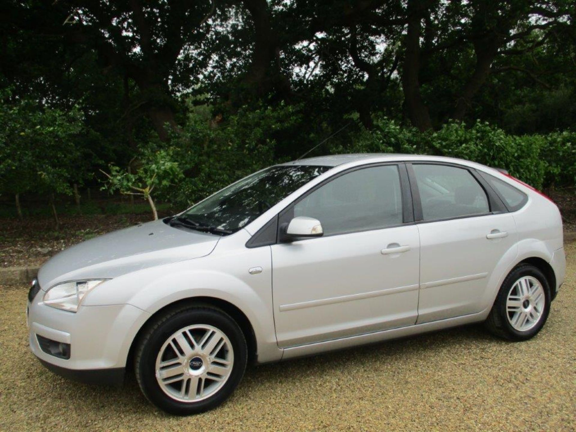 07 57 Ford Focus Ghia 5dr