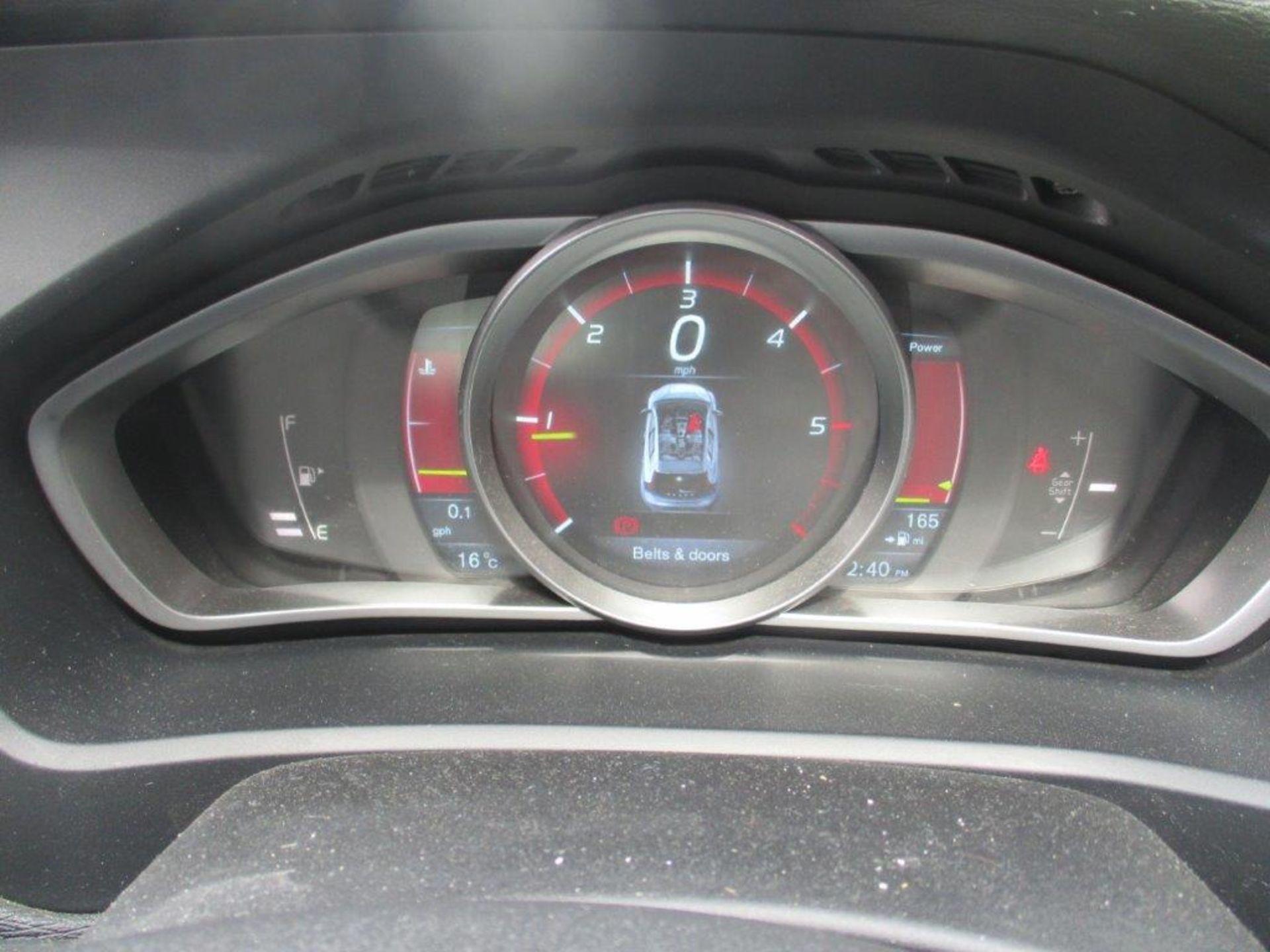 13 63 Volvo V40 R Design D2 5dr - Image 17 of 22