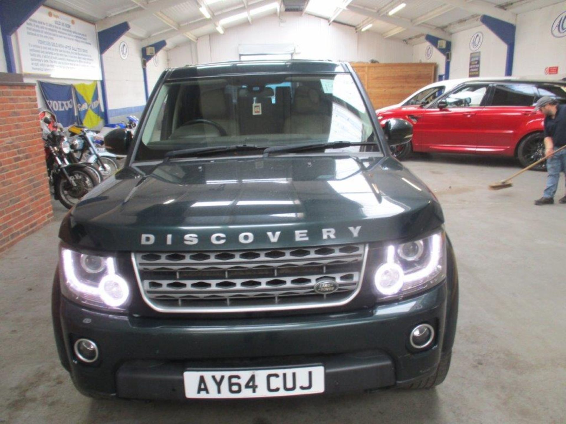 64 14 Land Rover Discovery - Image 2 of 28