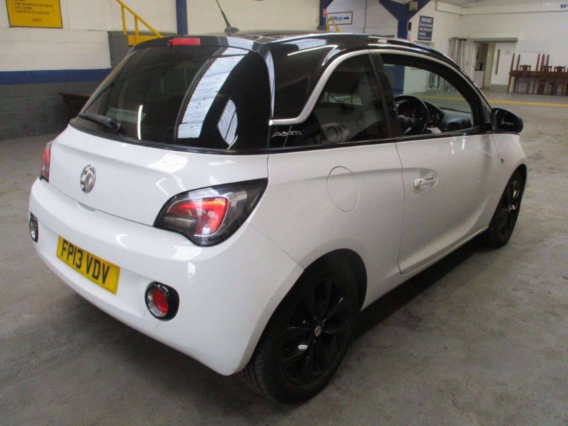 13 13 Vauxhall Adam Jam - Image 4 of 18