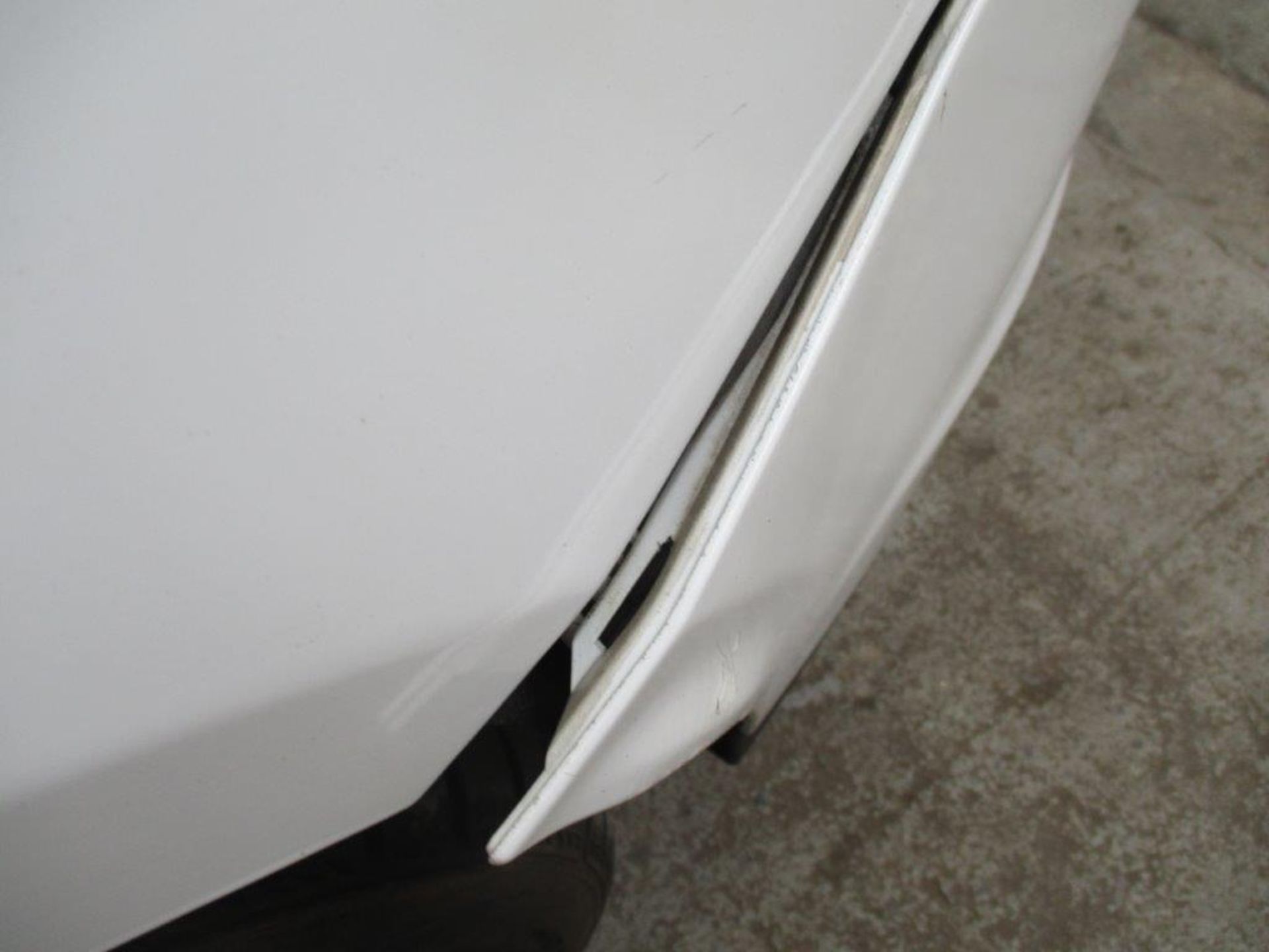 13 13 Ford Focus Zetec 105 - Image 5 of 12