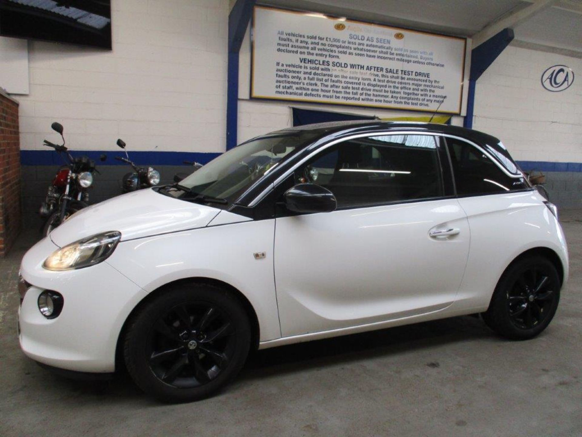 13 13 Vauxhall Adam Jam