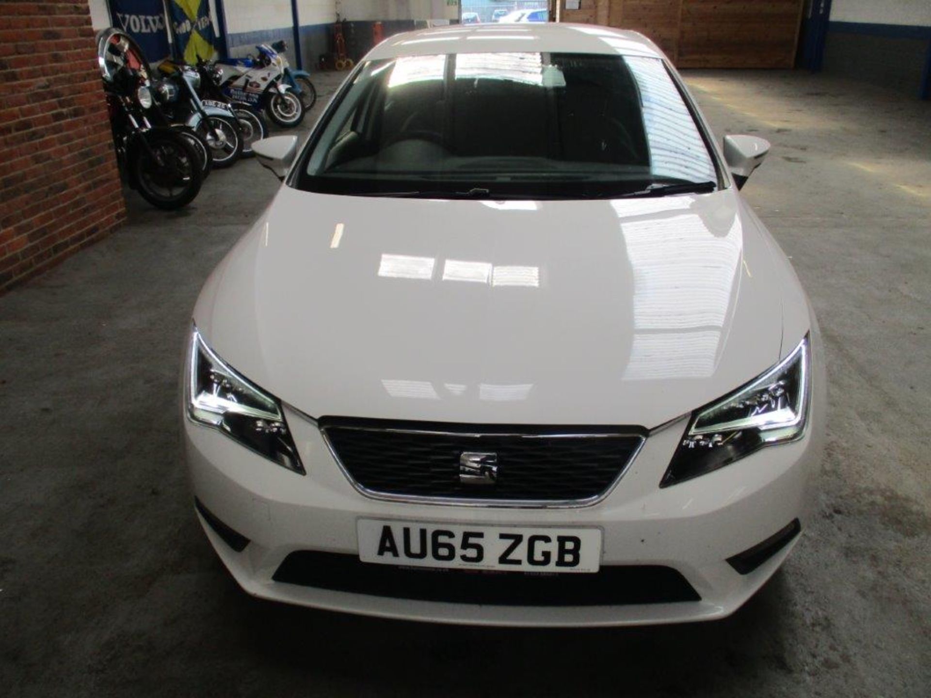 65 15 Seat Leon SE Technology TSi - Image 2 of 11