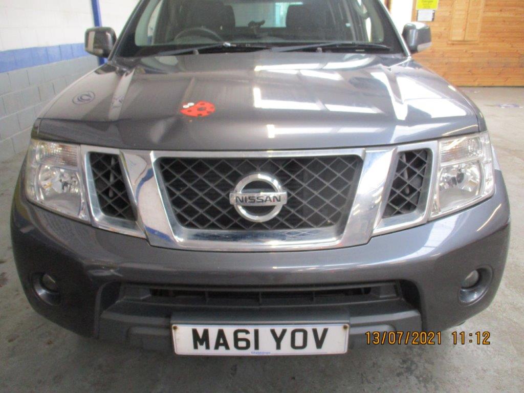 61 11 Nissan Navara Acenta DCi - Image 3 of 25