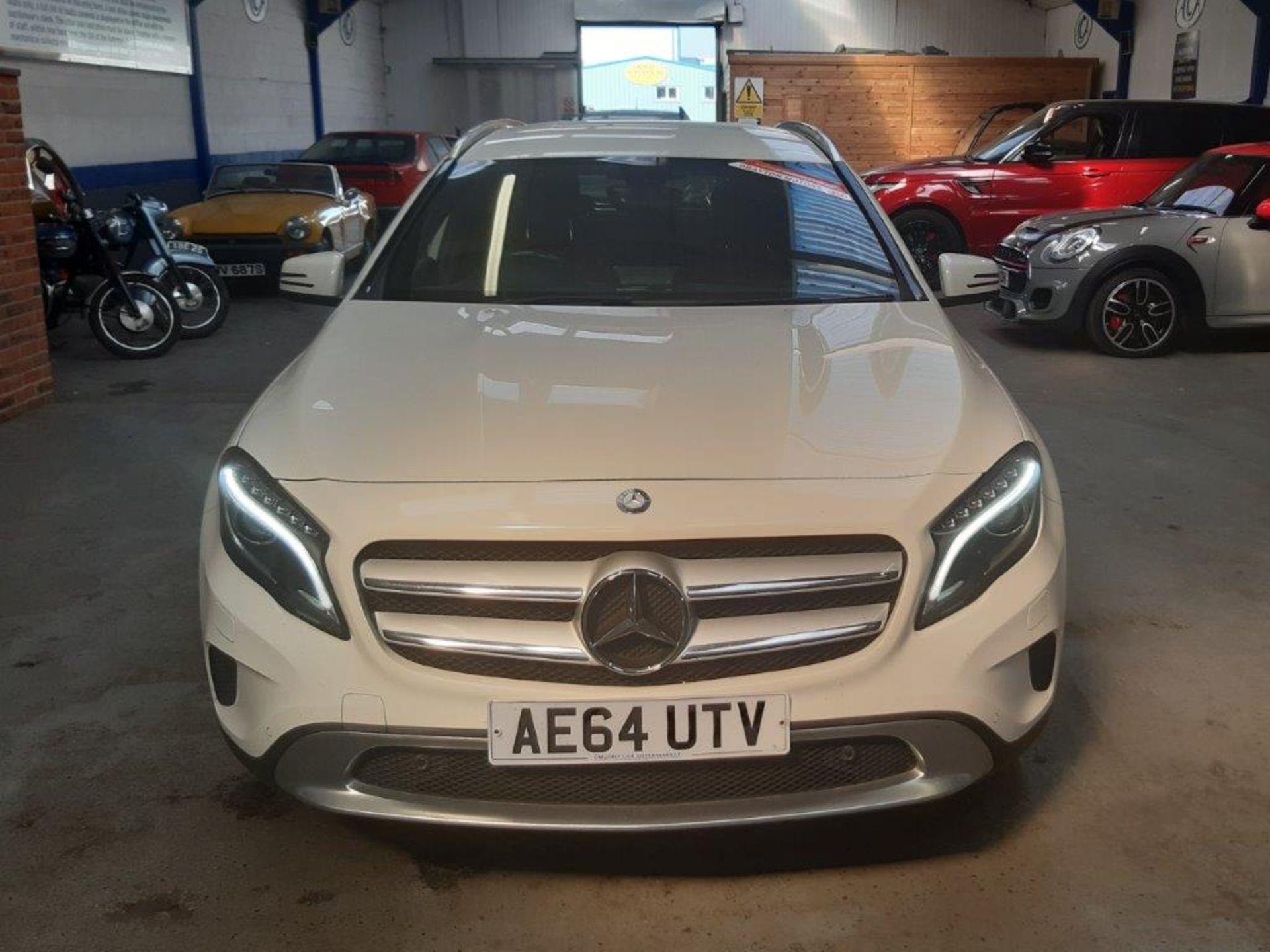 14 64 Mercedes GLA 200SE Prem CDI - Image 2 of 18