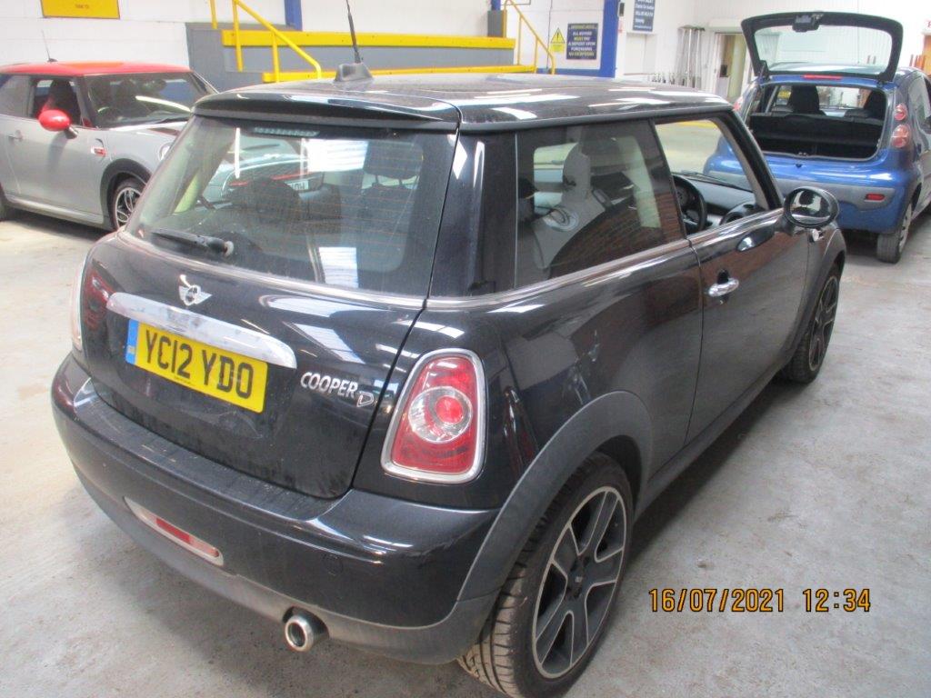 12 12 Mini Cooper D Chilli Pack - Image 2 of 11