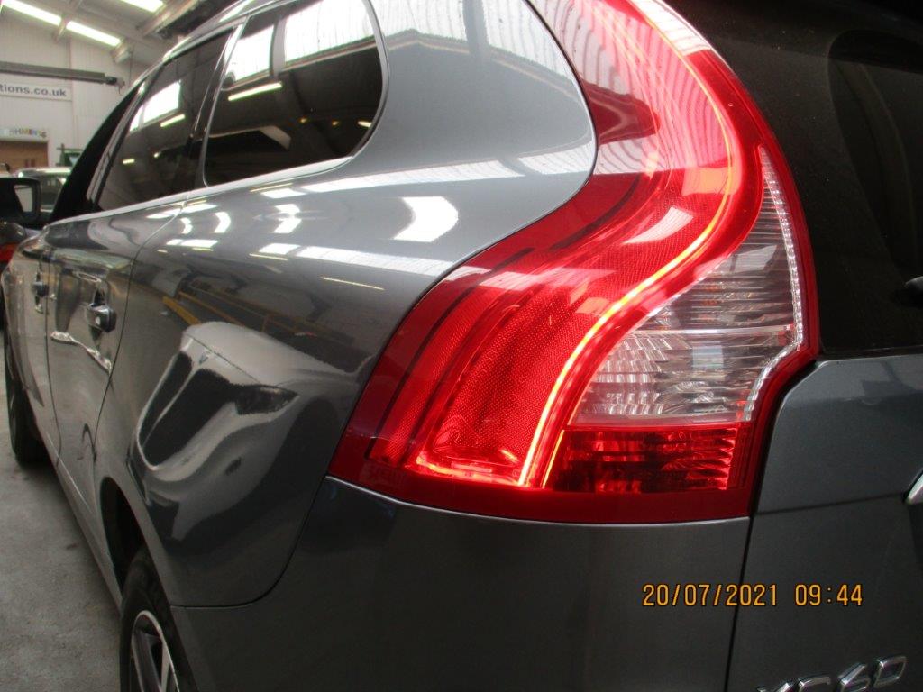 15 15 Volvo XC60 R-Design Lux Nav D4 - Image 17 of 29