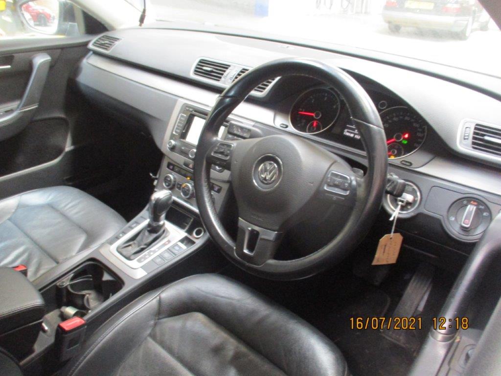 14 14 VW Passat Executive TDi - Image 15 of 15