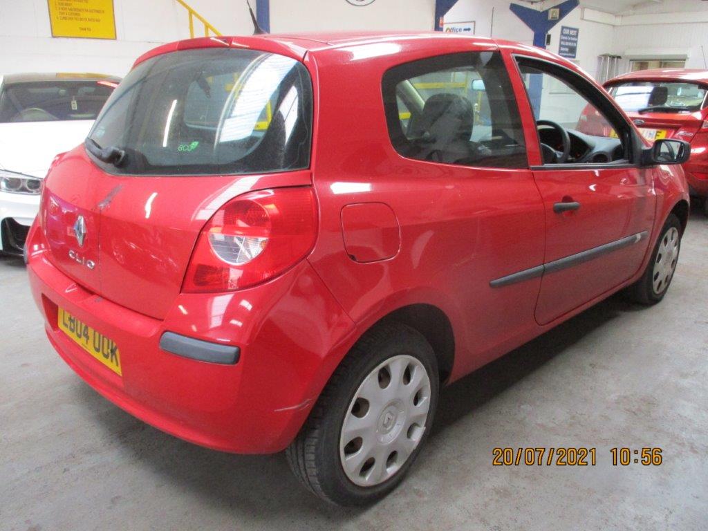 08 08 Renault Clio Freeway - Image 10 of 15