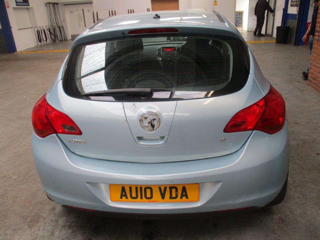 10 10 Vauxhall Astra SE - Image 2 of 12