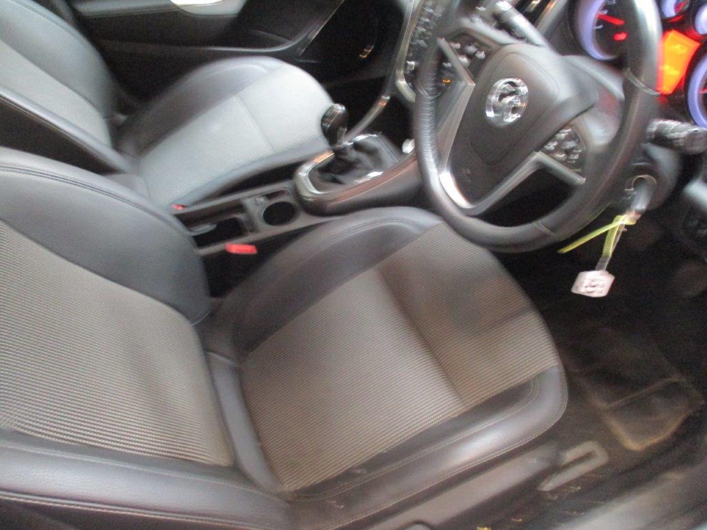 10 10 Vauxhall Astra SE - Image 11 of 12