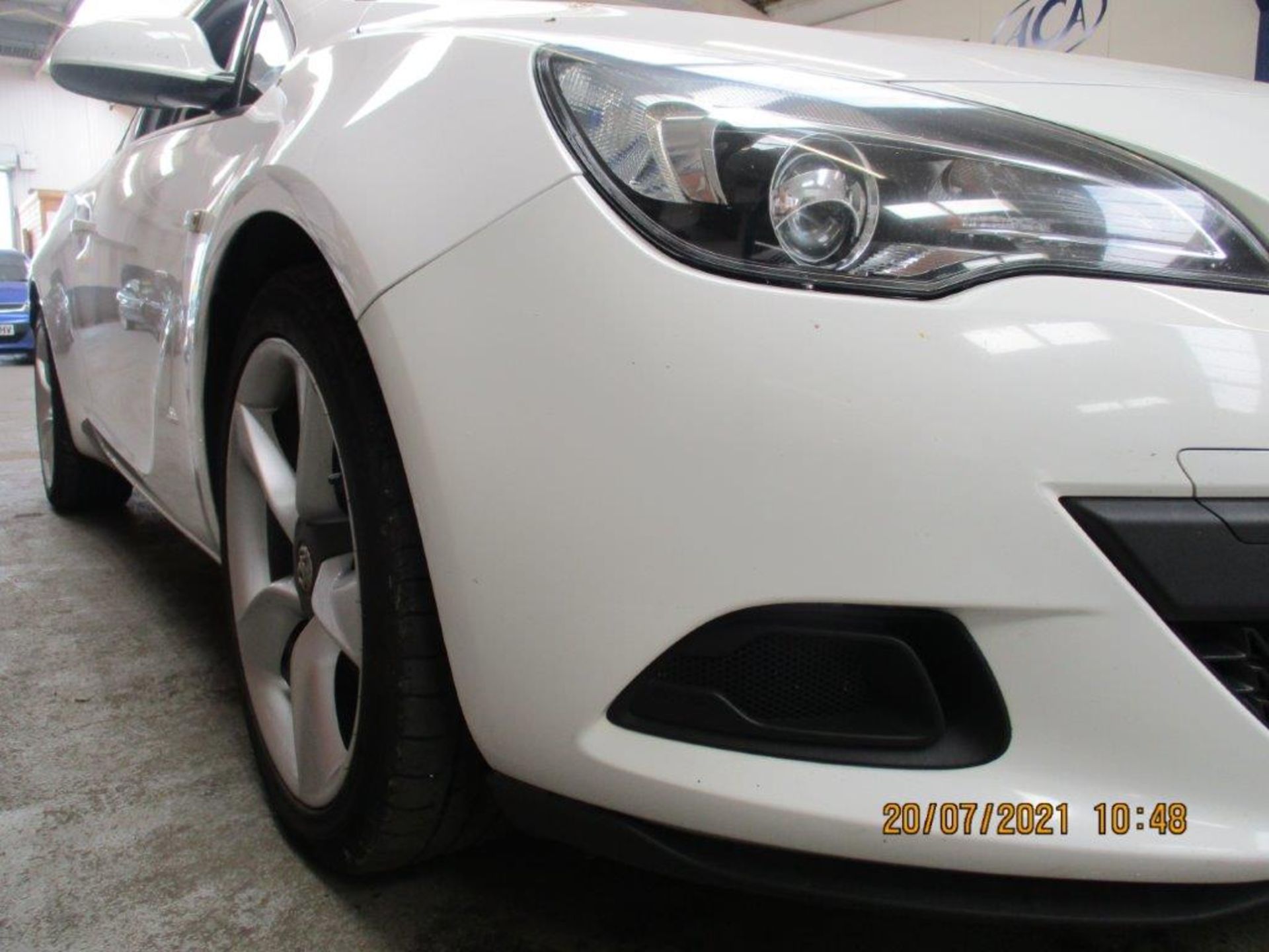 63 13 Vauxhall Astra GTC Sport - Image 9 of 20