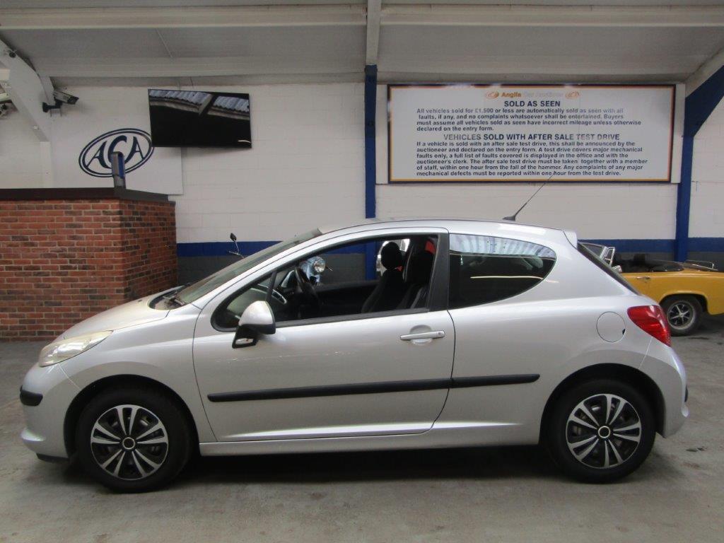 07 57 Peugeot 207 S HDI 5dr - Image 7 of 15